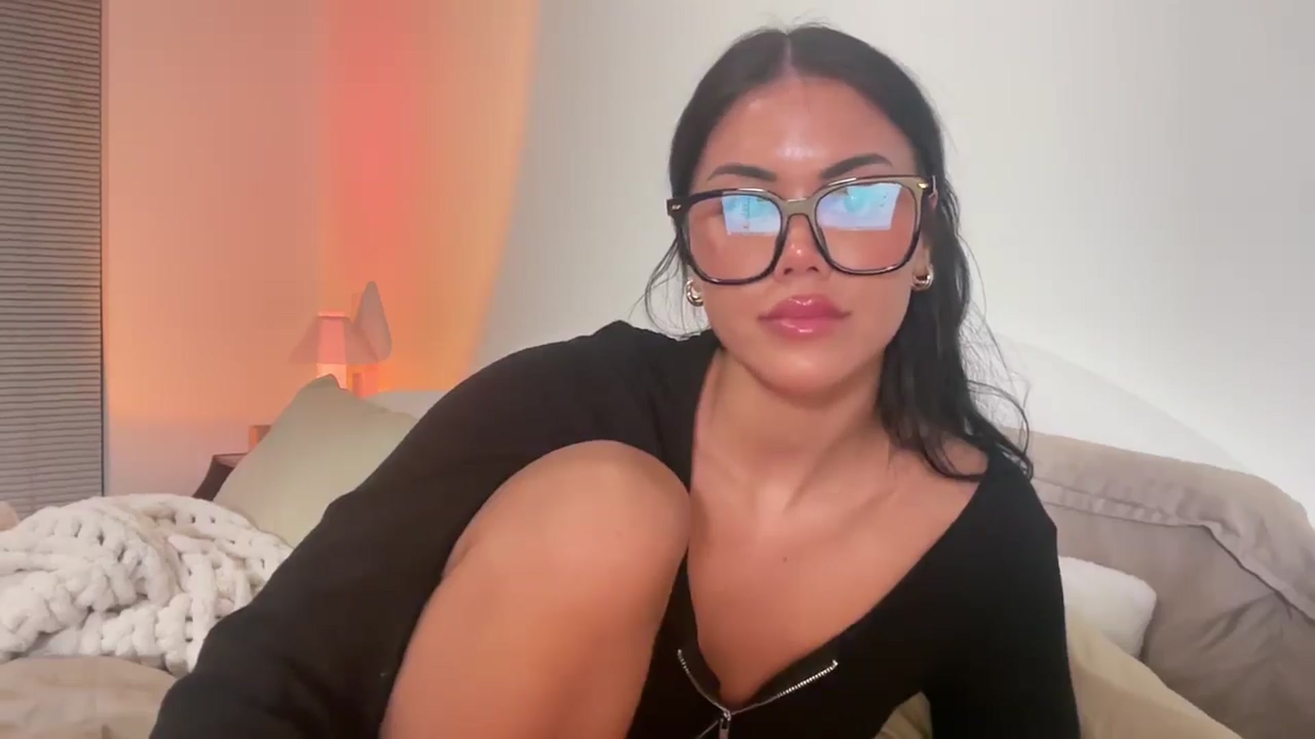 Gallery image thumbnail from Naomilynn's myfreecams stream on, 01/13/2025, 05:30 image 4 of 20