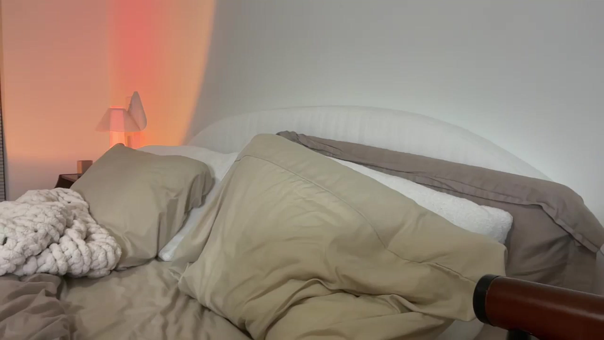 Gallery image thumbnail from Naomilynn's myfreecams stream on, 01/13/2025, 05:30 image 16 of 20
