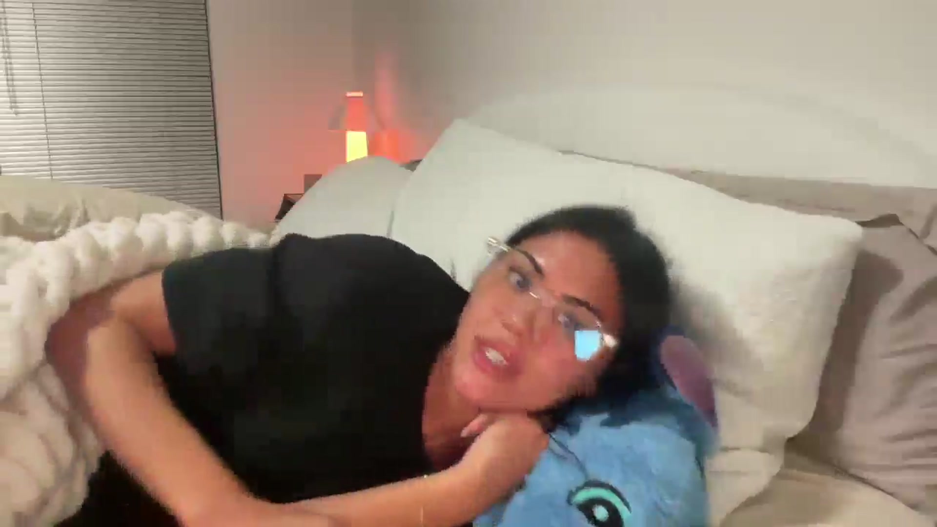 Gallery image thumbnail from Naomilynn's myfreecams stream on, 01/16/2025, 05:41 image 18 of 20