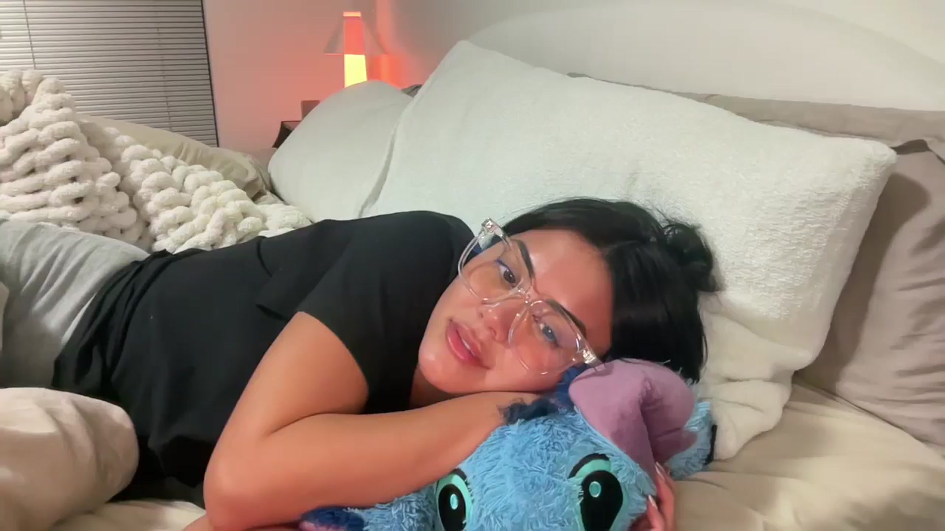 Gallery image thumbnail from Naomilynn's myfreecams stream on, 01/16/2025, 05:41 image 20 of 20