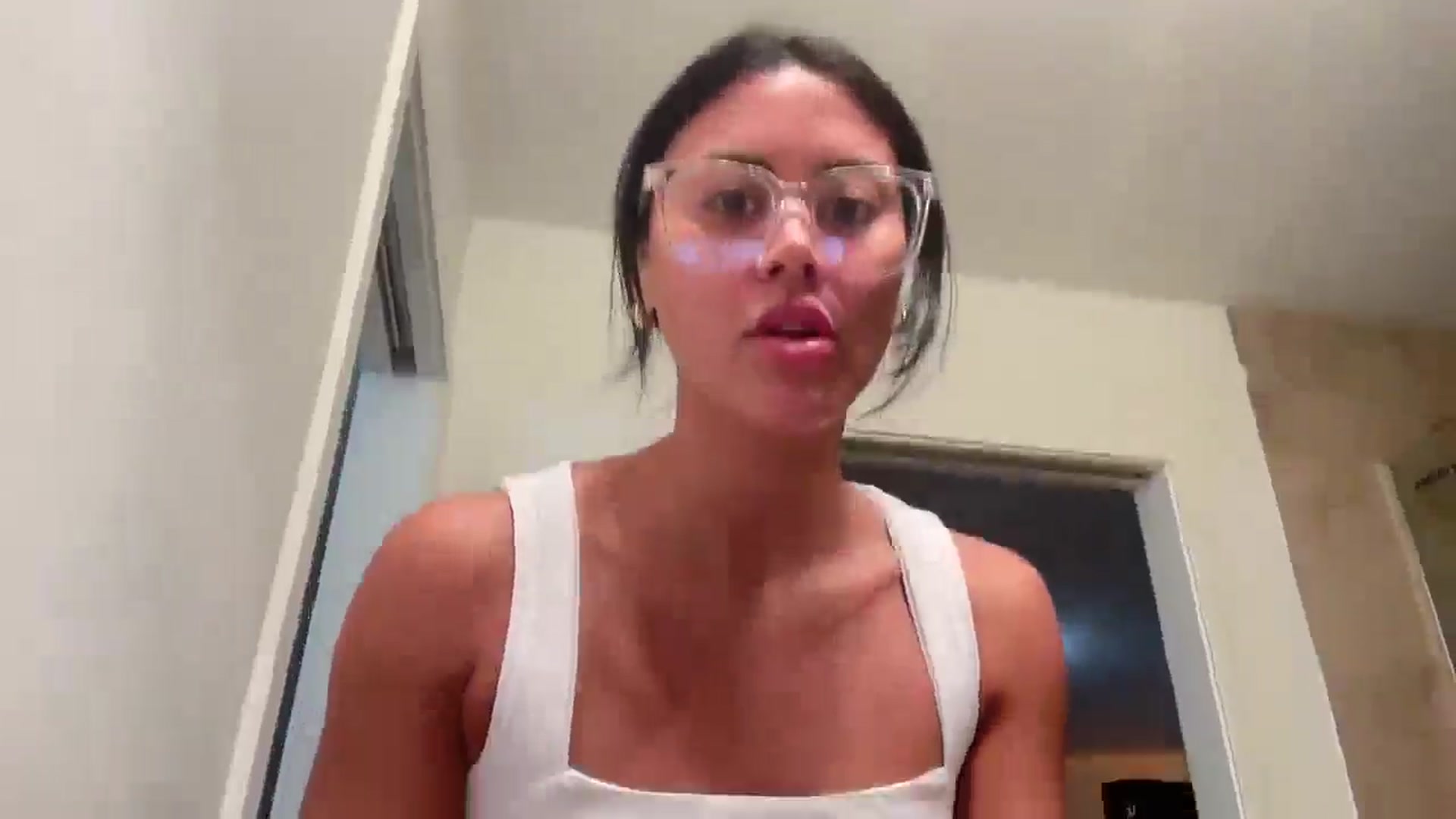 Gallery image thumbnail from Naomilynn's myfreecams stream on, 01/17/2025, 02:30 image 18 of 20