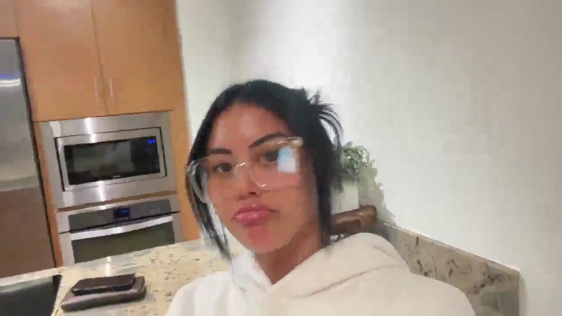 Gallery image thumbnail from Naomilynn's myfreecams stream on, 01/18/2025, 03:06 image 13 of 20