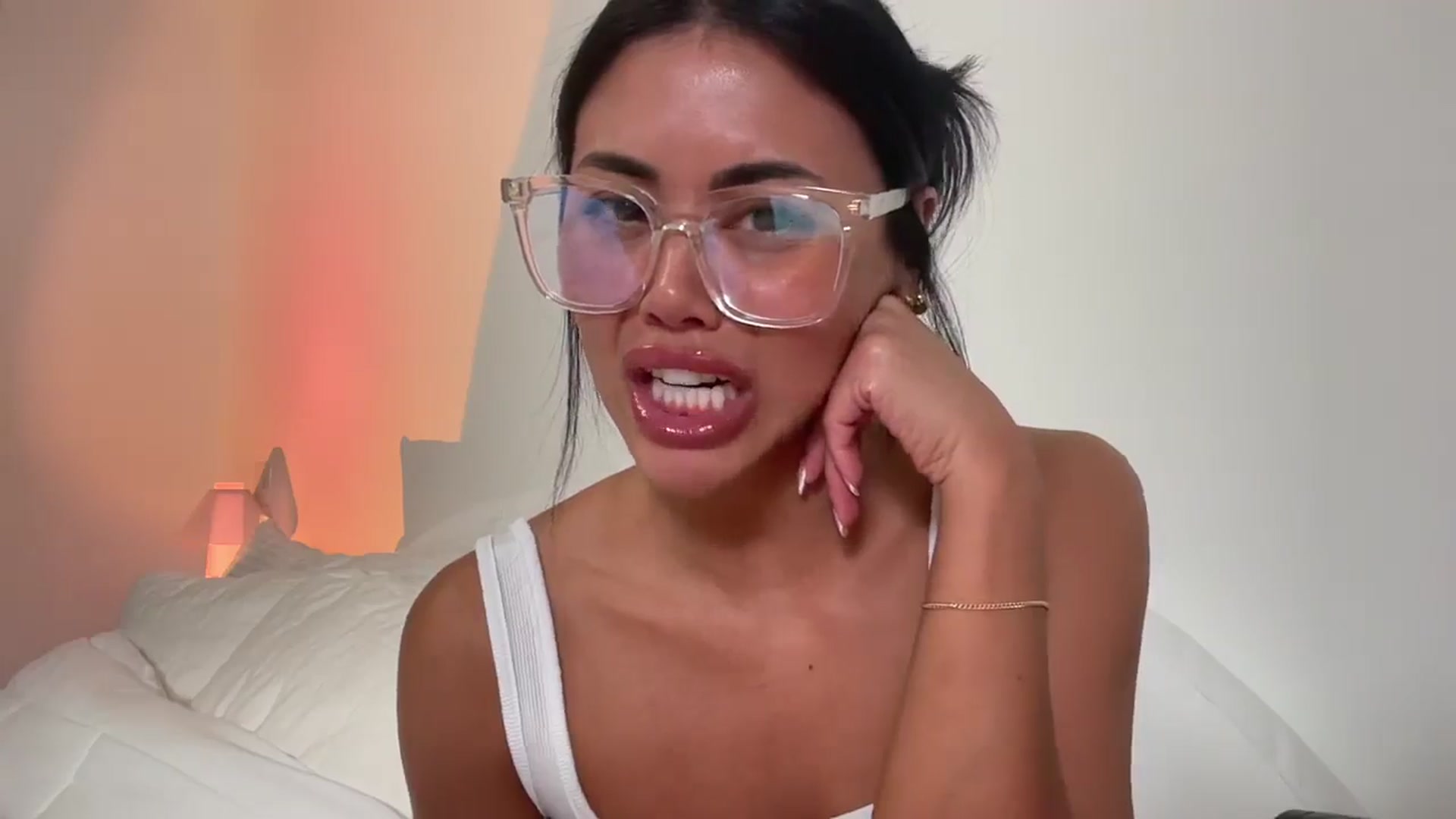 Gallery image thumbnail from Naomilynn's myfreecams stream on, 01/18/2025, 03:32 image 19 of 20