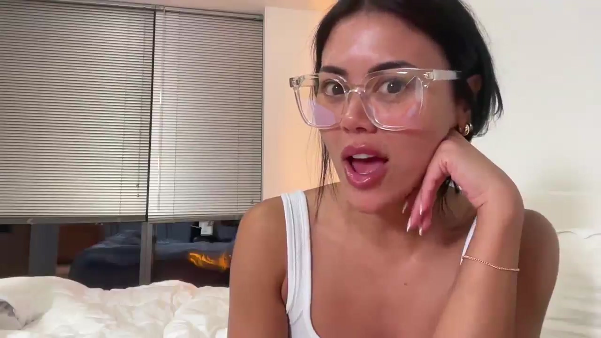 Gallery image thumbnail from Naomilynn's myfreecams stream on, 01/18/2025, 07:04 image 18 of 20