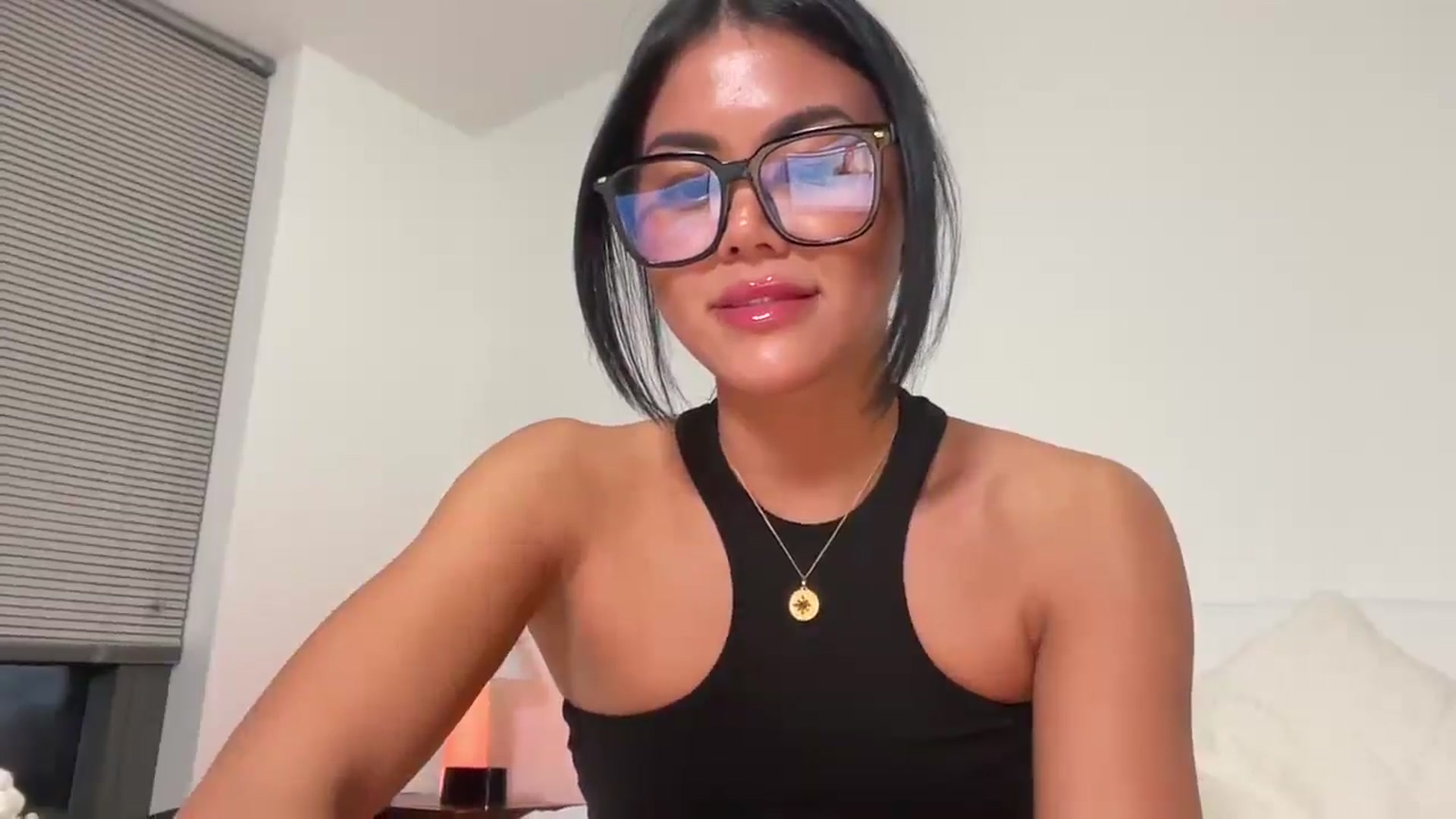 Gallery image thumbnail from Naomilynn's myfreecams stream on, 01/22/2025, 02:22 image 20 of 20