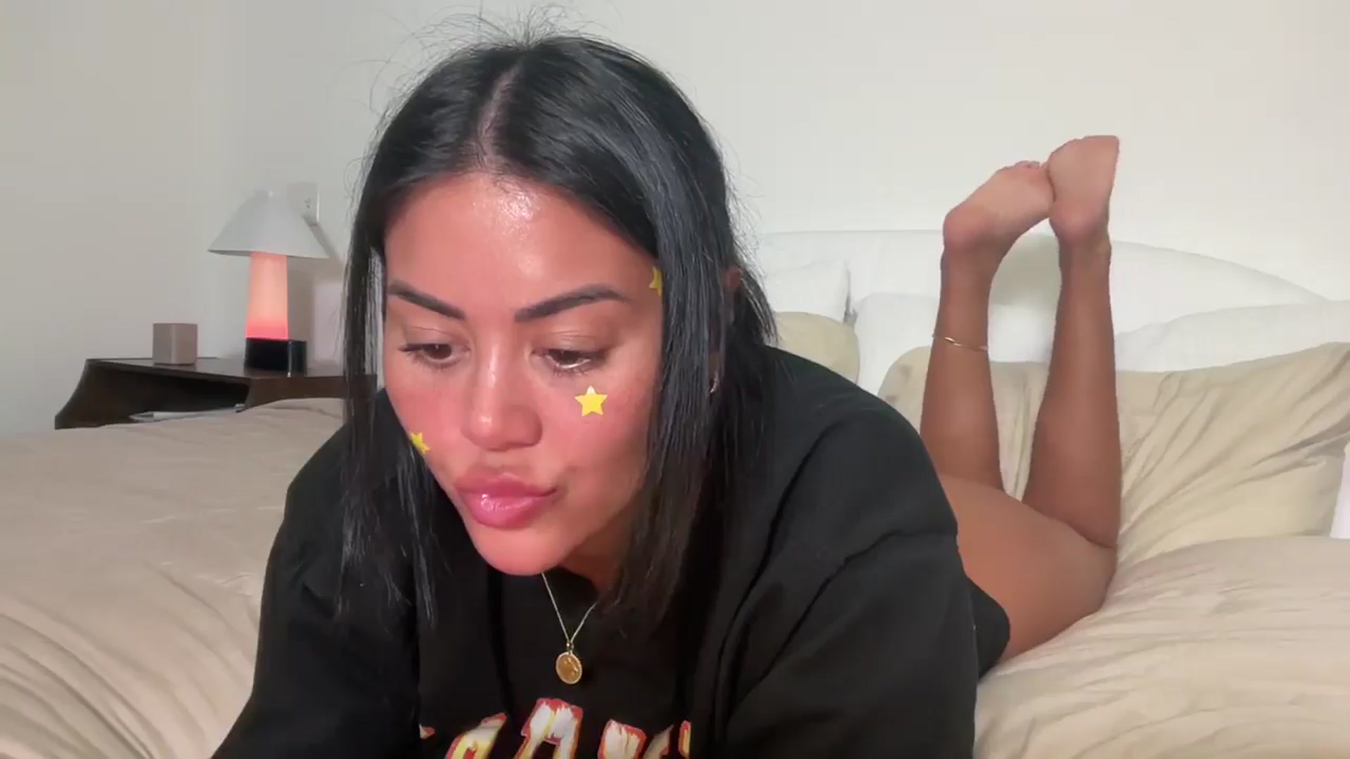 Gallery image thumbnail from Naomilynn's myfreecams stream on, 01/29/2025, 03:58 image 14 of 20