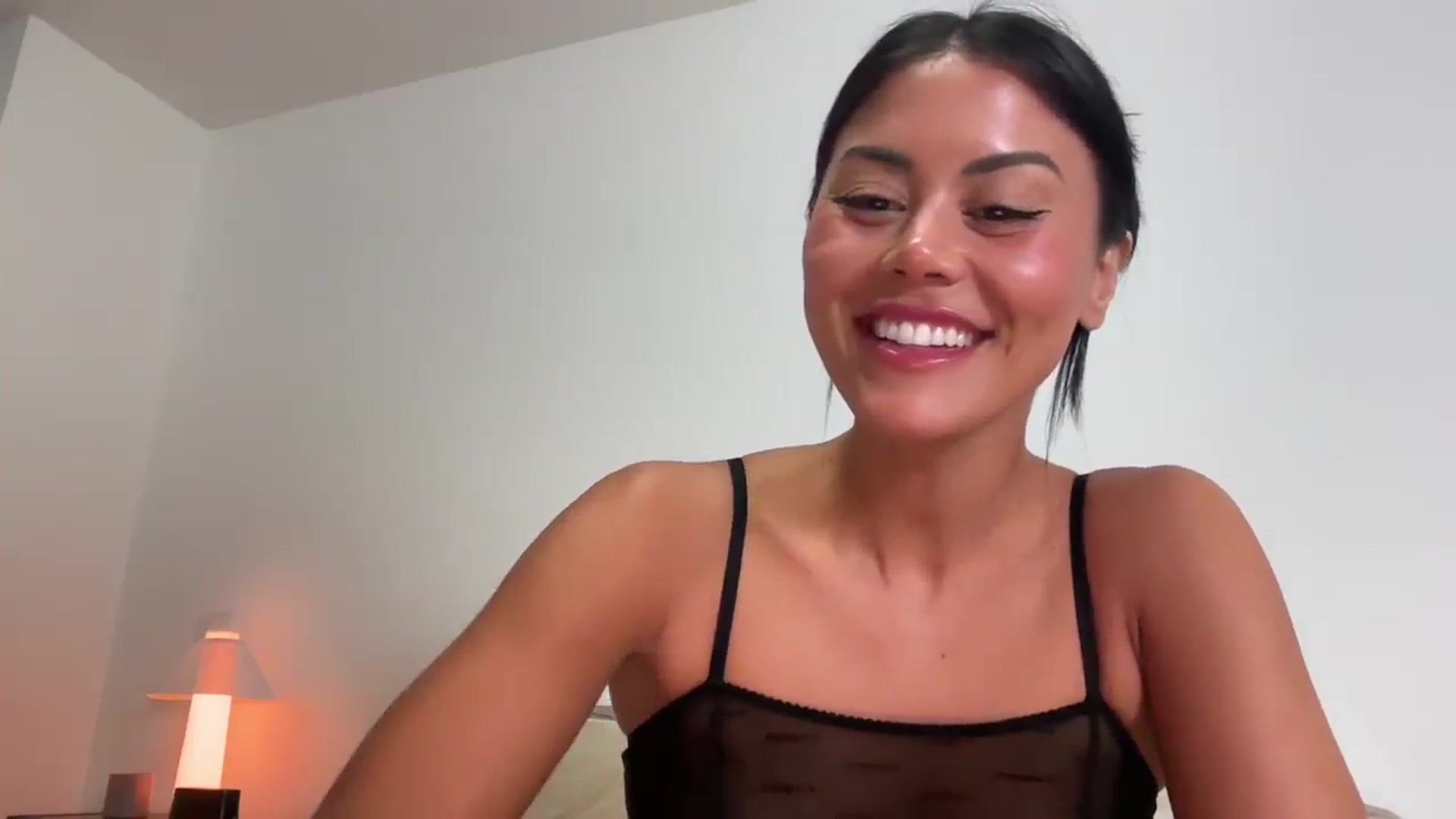 Gallery image thumbnail from Naomilynn's myfreecams stream on, 02/14/2025, 03:55 image 4 of 20