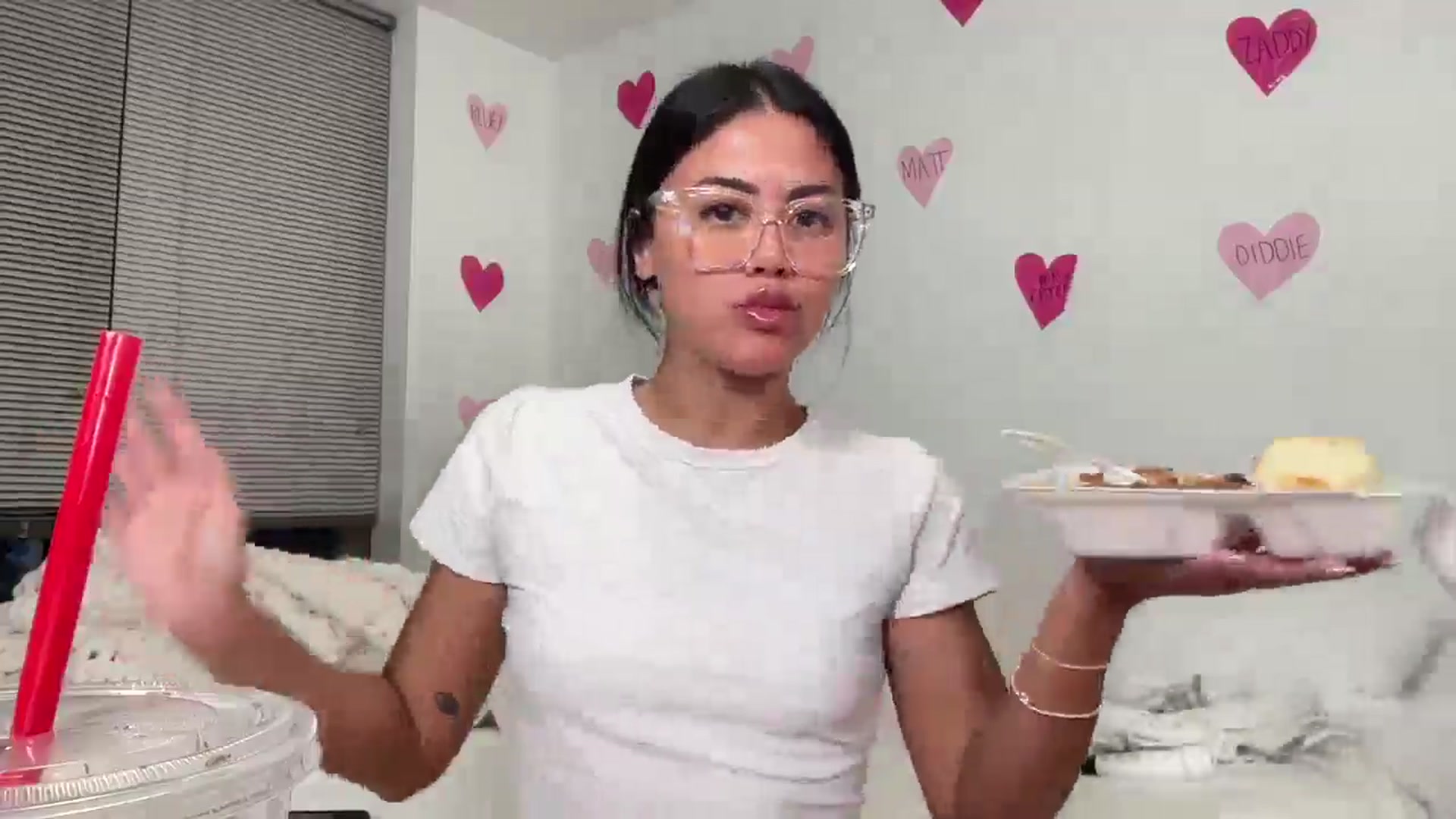Gallery image thumbnail from Naomilynn's myfreecams stream on, 02/17/2025, 02:38 image 8 of 20