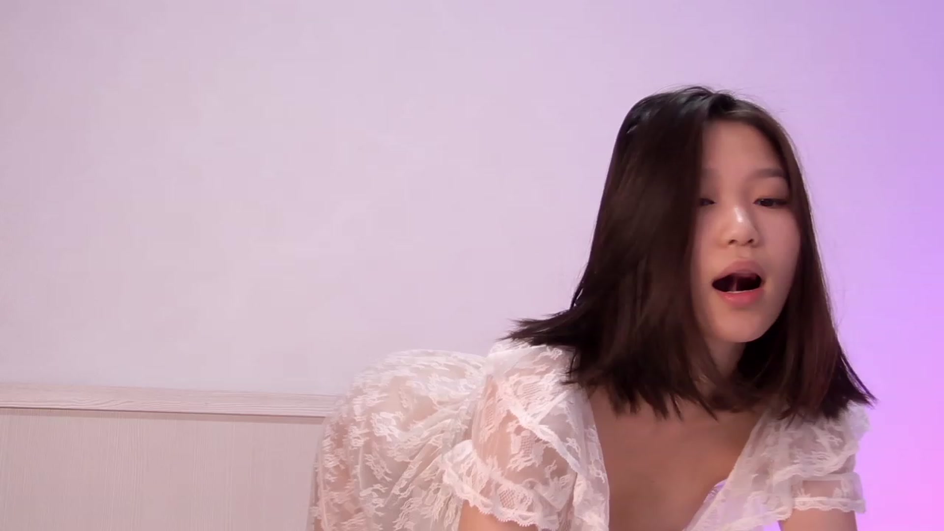 Gallery image thumbnail from Nariseoul's myfreecams stream on, 11/22/2022, 14:01 image 16 of 20