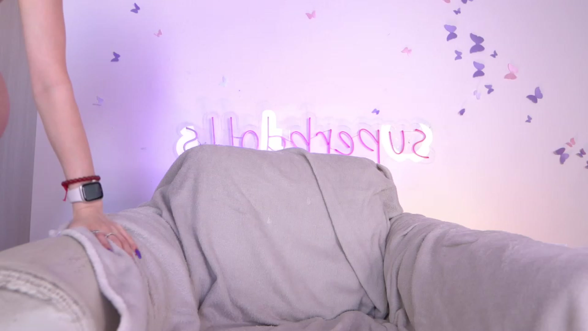Gallery image thumbnail from Nariseoul's myfreecams stream on, 04/23/2023, 14:57 image 15 of 20