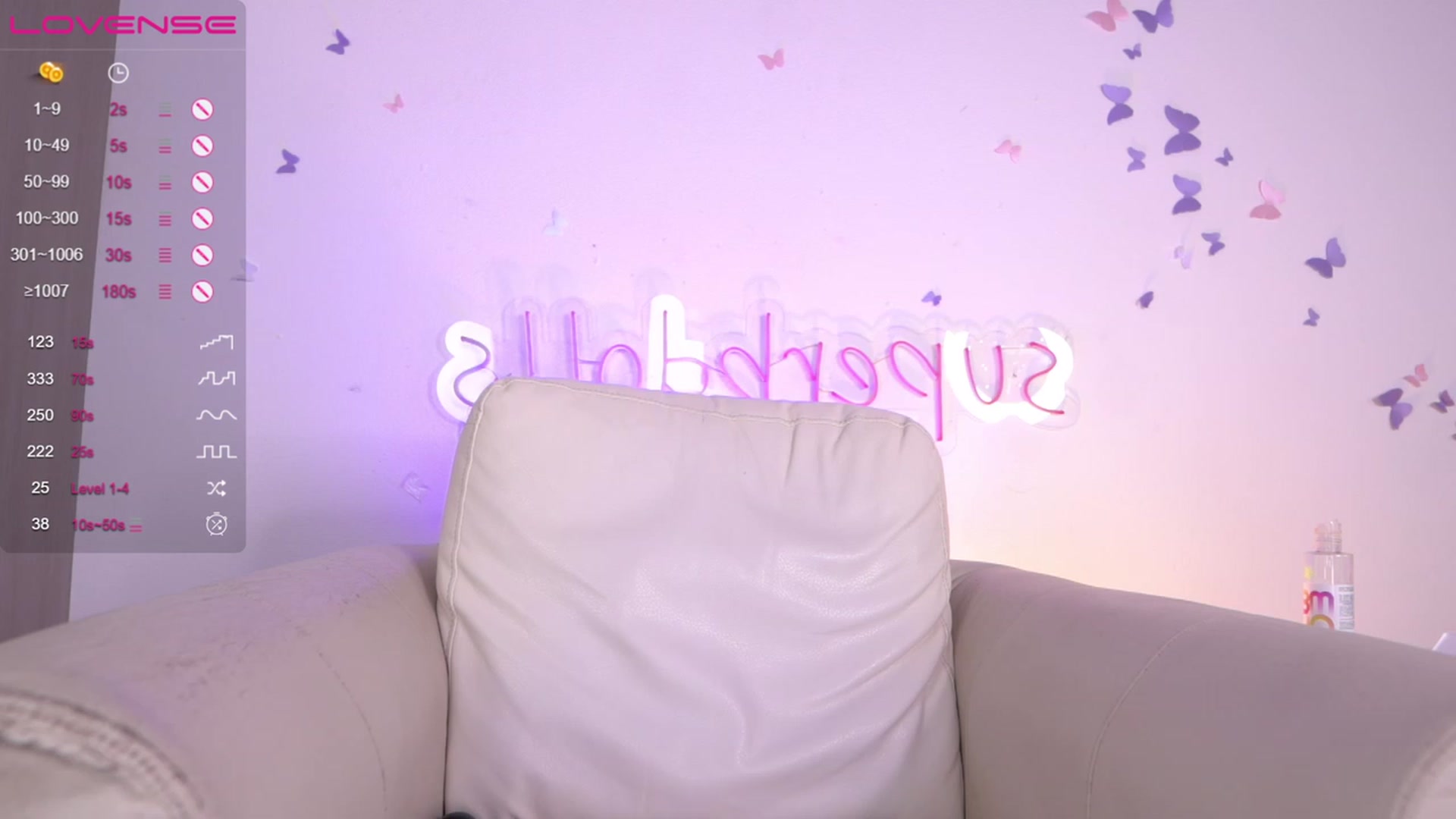 Gallery image thumbnail from Nariseoul's myfreecams stream on, 04/23/2023, 17:22 image 7 of 20