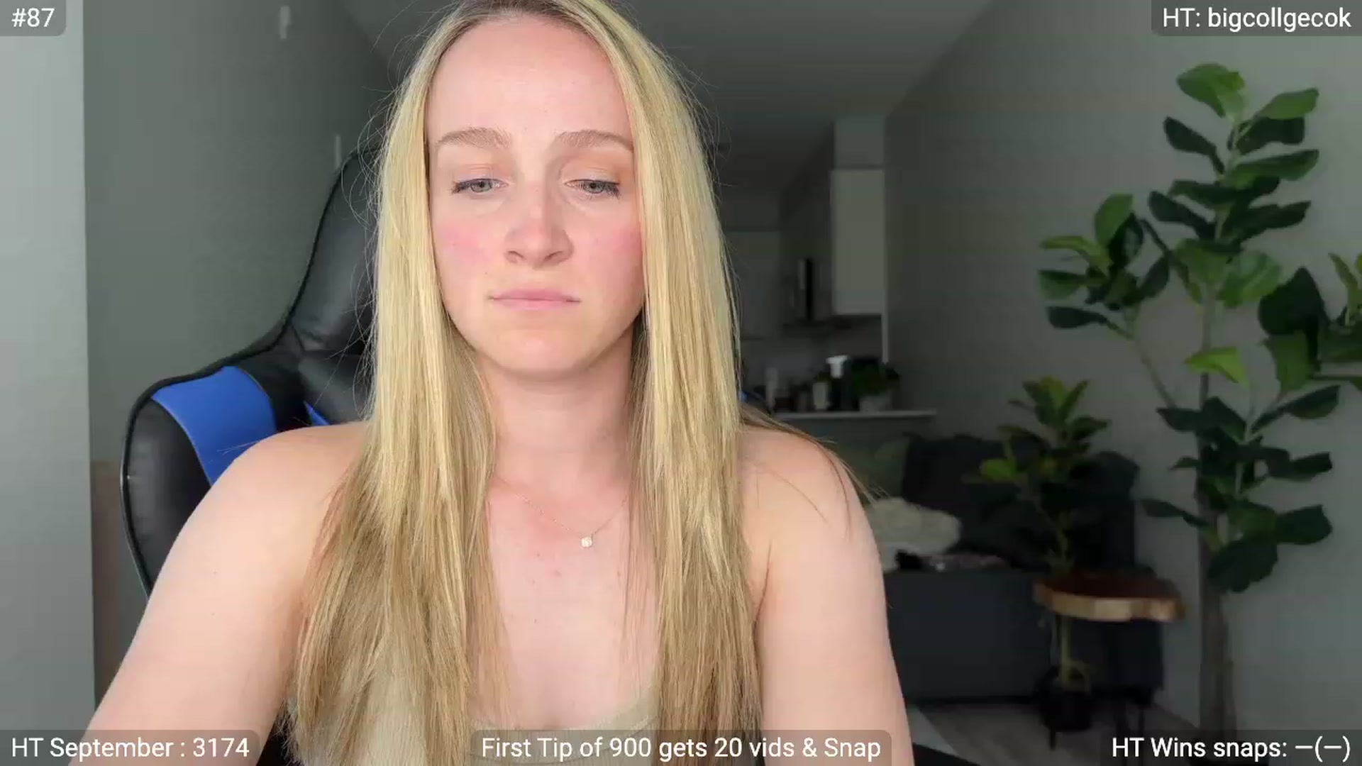 Gallery image thumbnail from NatGPT's myfreecams stream on, 09/18/2023, 21:33 image 1 of 20