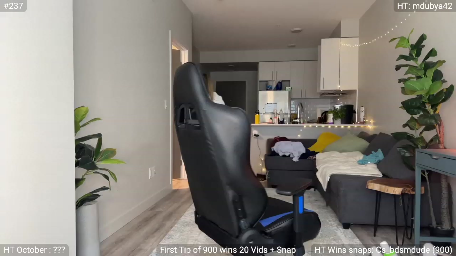 Gallery image thumbnail from NatGPT's myfreecams stream on, 10/01/2023, 22:23 image 18 of 20