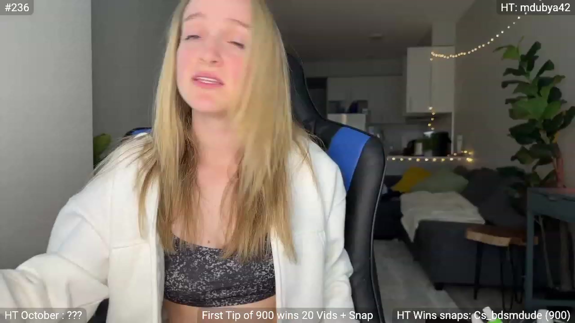 Gallery image thumbnail from NatGPT's myfreecams stream on, 10/01/2023, 22:23 image 17 of 20