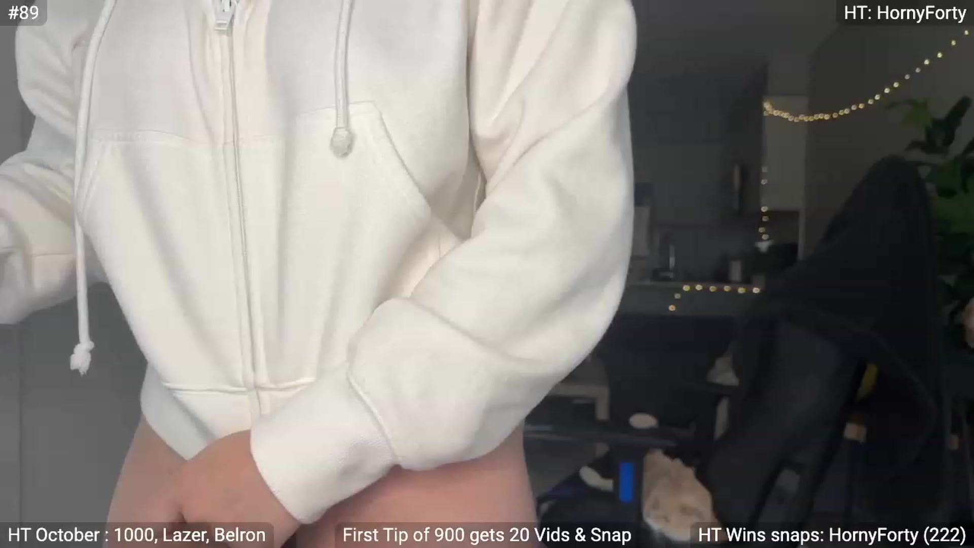 Gallery image thumbnail from NatGPT's myfreecams stream on, 10/05/2023, 15:43 image 10 of 20