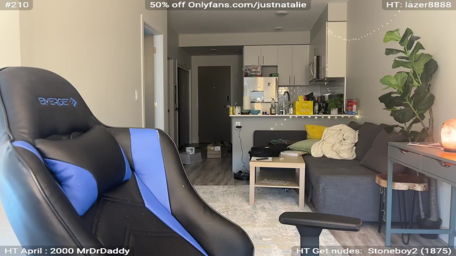 Gallery image thumbnail from NatGPT's myfreecams stream on, 04/15/2024, 24:57 image 1 of 20