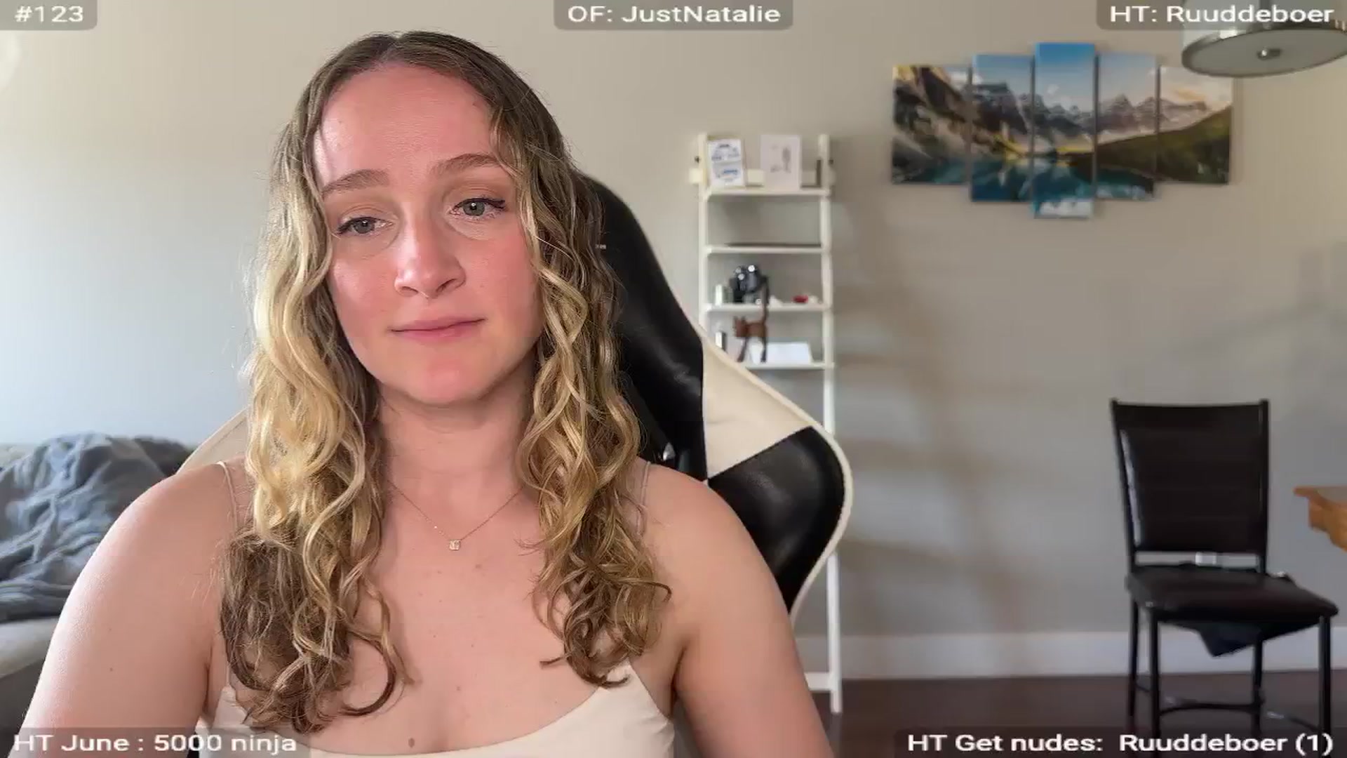 Gallery image thumbnail from NatGPT's myfreecams stream on, 06/08/2024, 15:58 image 16 of 20
