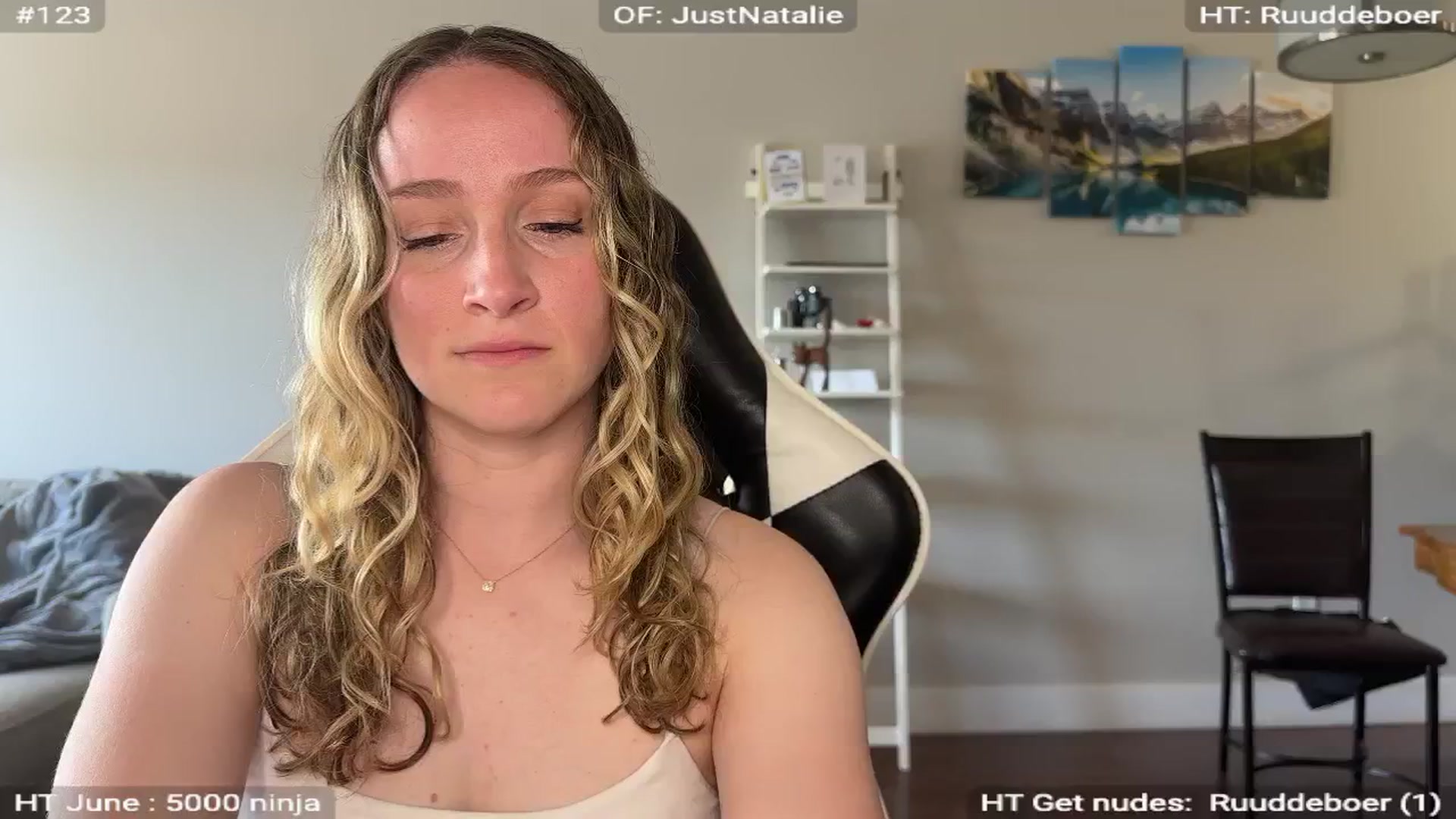 Gallery image thumbnail from NatGPT's myfreecams stream on, 06/08/2024, 15:58 image 15 of 20