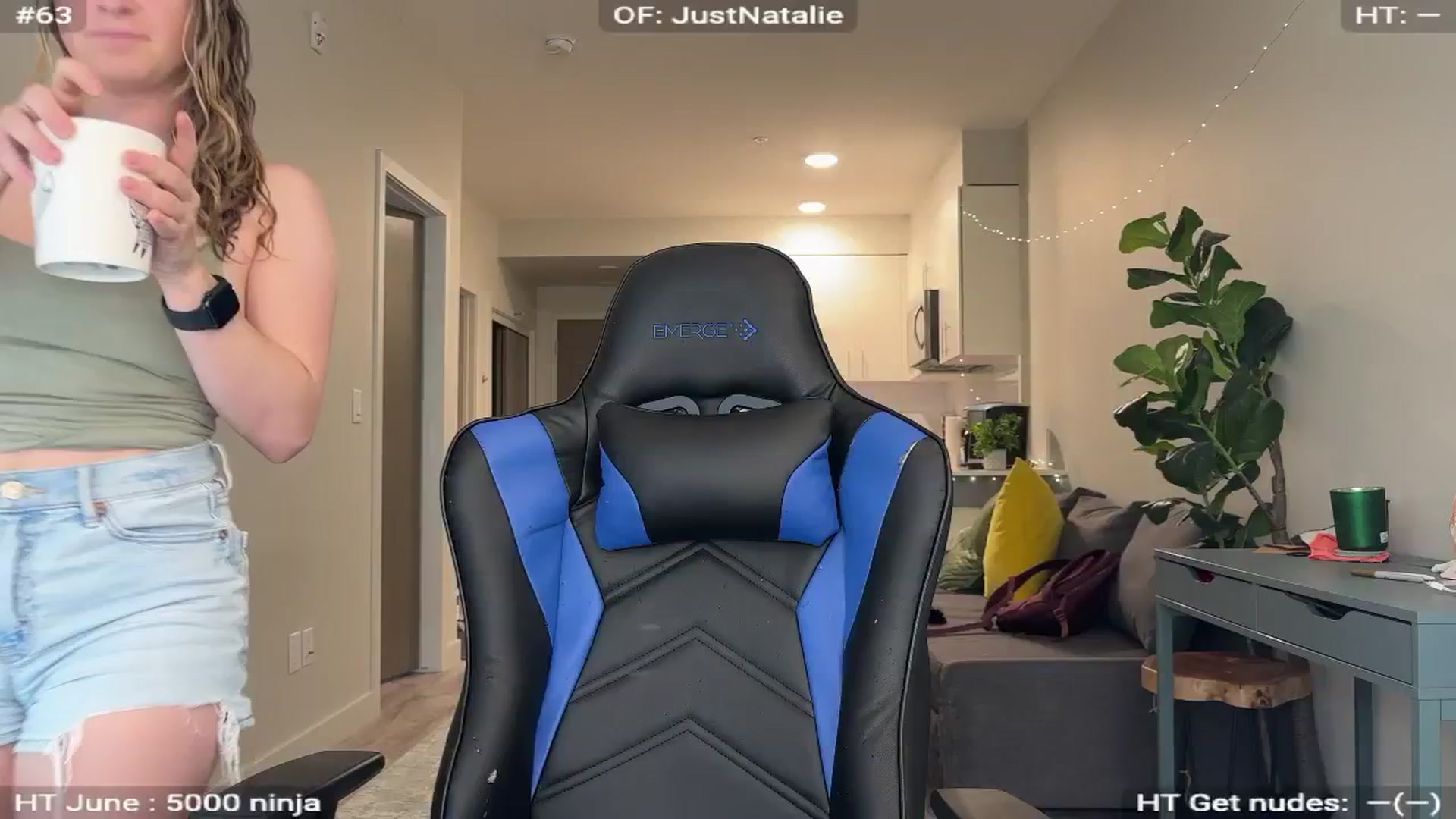 Gallery image thumbnail from NatGPT's myfreecams stream on, 06/14/2024, 14:34 image 3 of 20