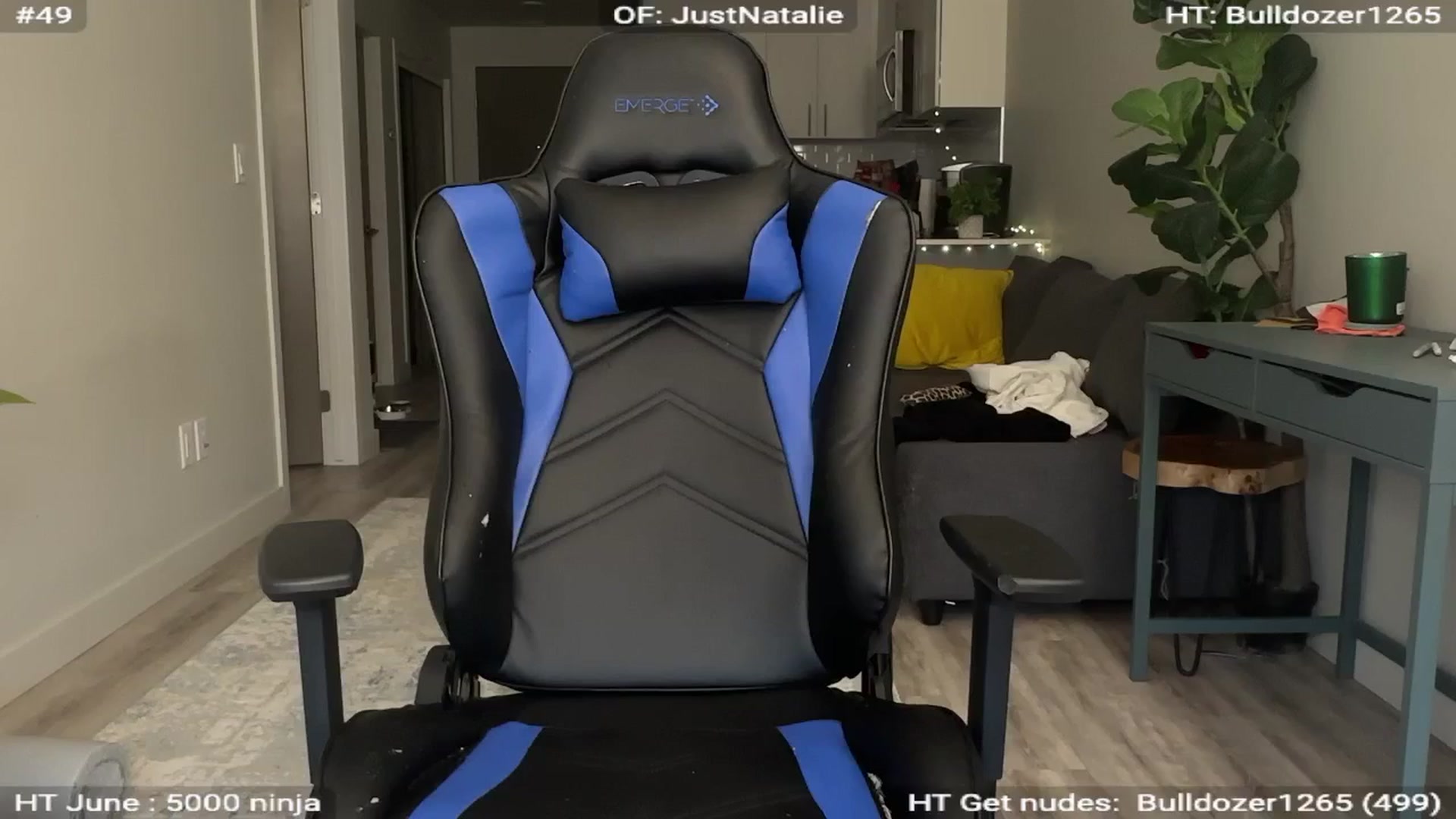 Gallery image thumbnail from NatGPT's myfreecams stream on, 06/14/2024, 23:57 image 8 of 20