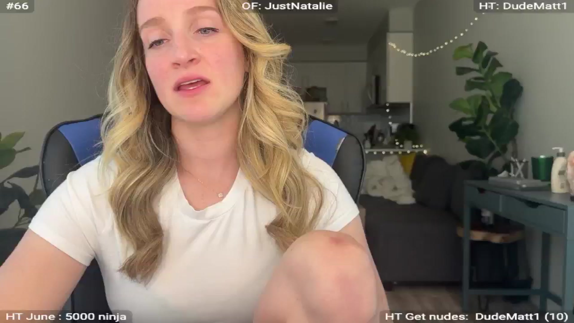 Gallery image thumbnail from NatGPT's myfreecams stream on, 06/18/2024, 22:45 image 5 of 20