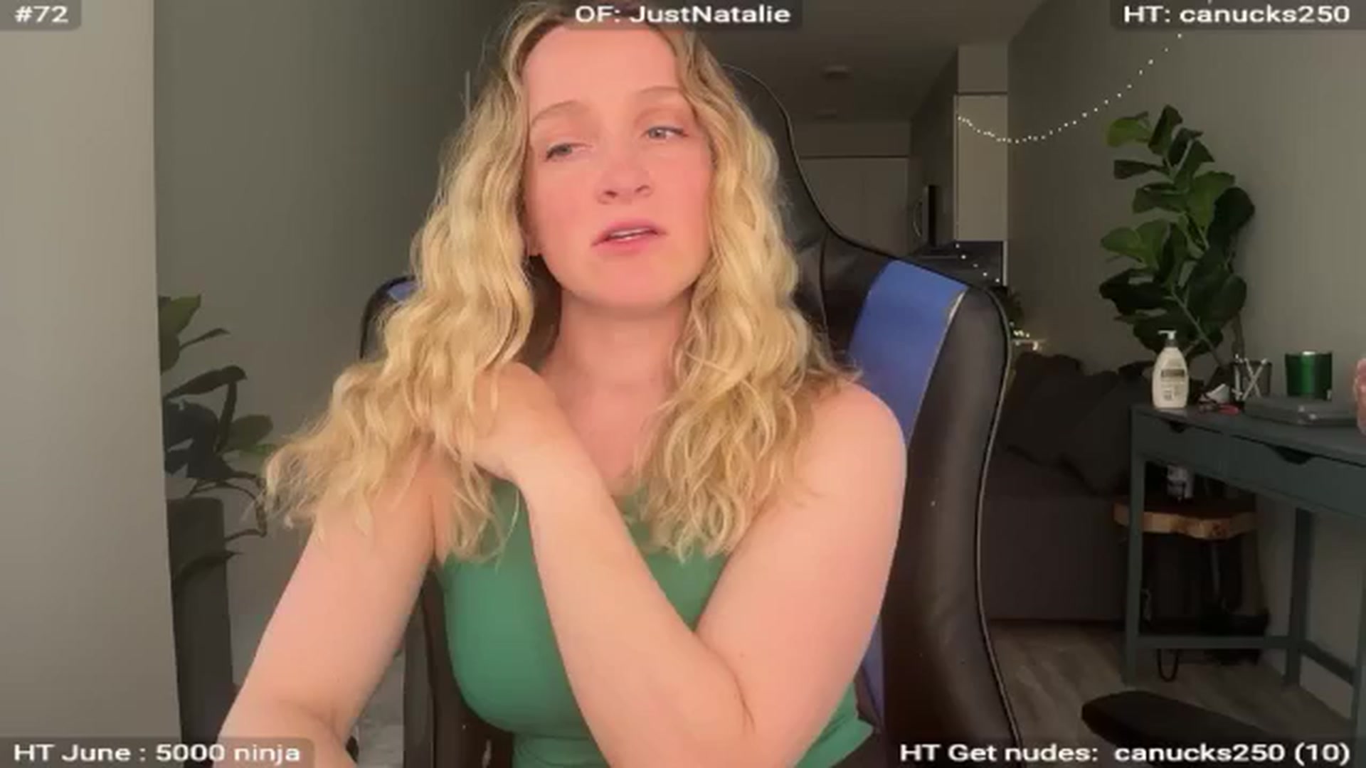 Gallery image thumbnail from NatGPT's myfreecams stream on, 06/23/2024, 23:27 image 2 of 20