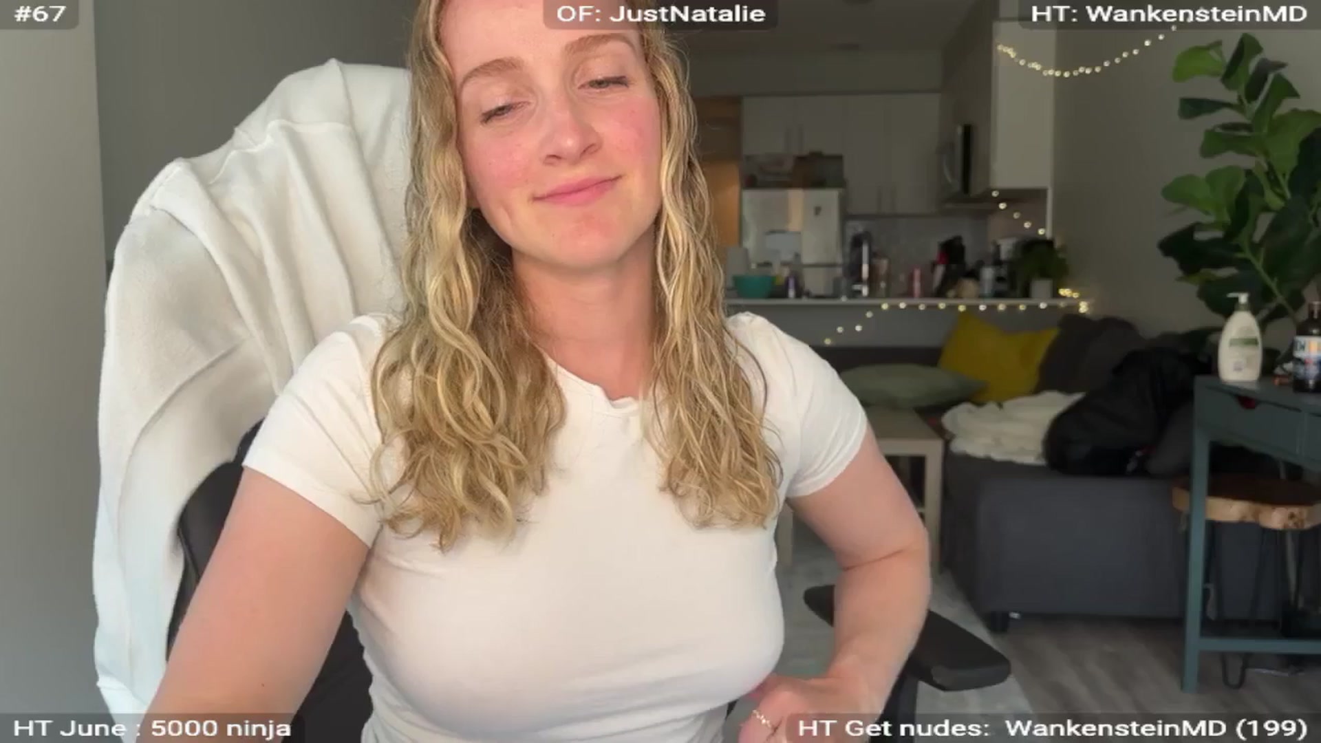 Gallery image thumbnail from NatGPT's myfreecams stream on, 06/26/2024, 23:39 image 7 of 20