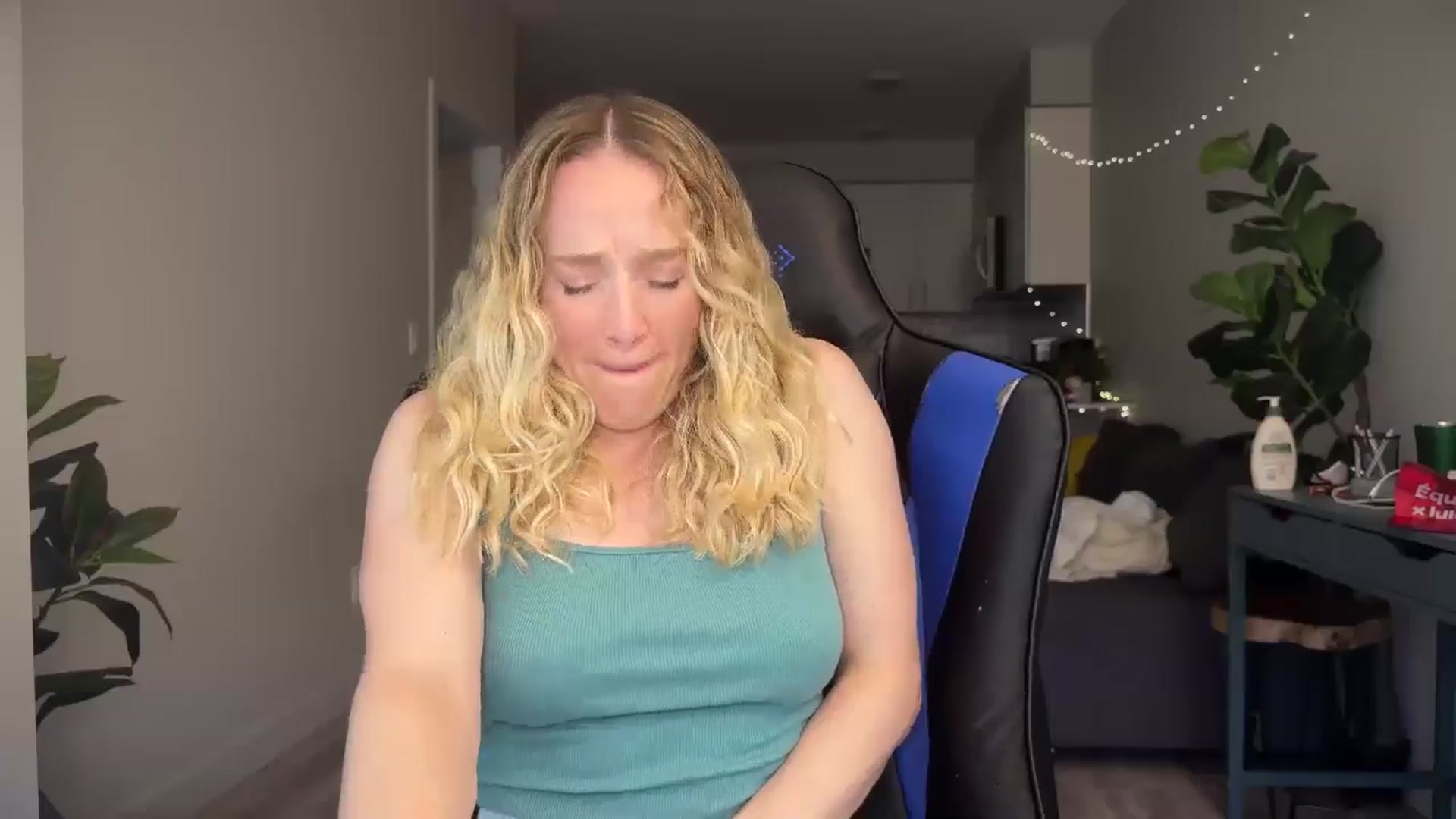 Gallery image thumbnail from NatGPT's myfreecams stream on, 06/27/2024, 21:42 image 7 of 20