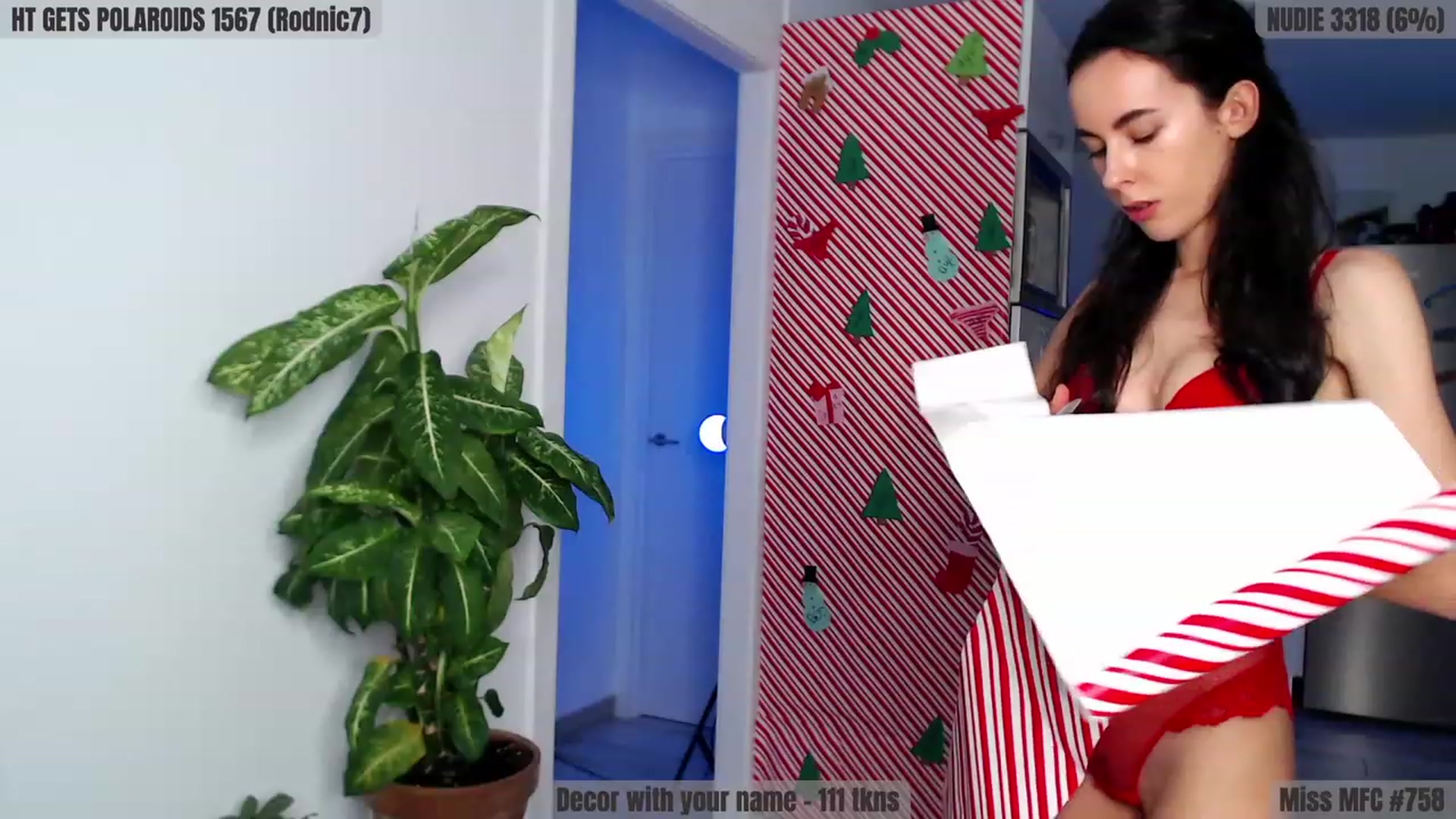 Gallery image thumbnail from NatNatNatNat's myfreecams stream on, 12/09/2022, 22:57 image 10 of 20