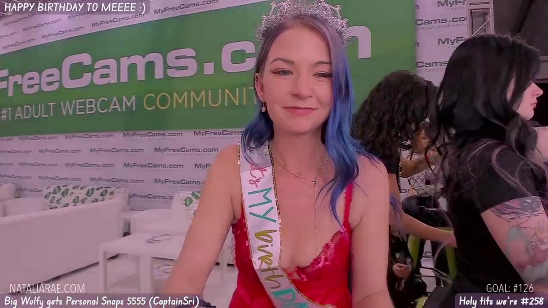 Gallery image thumbnail from Nat_Rae_BDAY's myfreecams stream on, 01/26/2024, 21:57 image 19 of 20