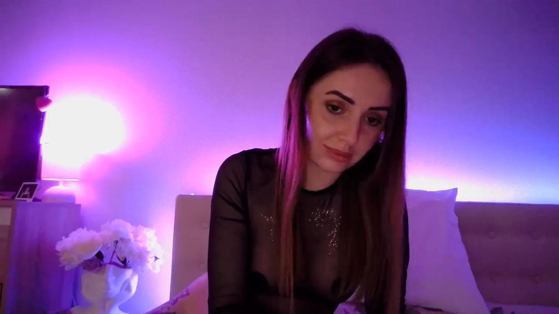 Gallery image thumbnail from Nata_u_friend's myfreecams stream on, 05/26/2024, 21:23 image 4 of 20