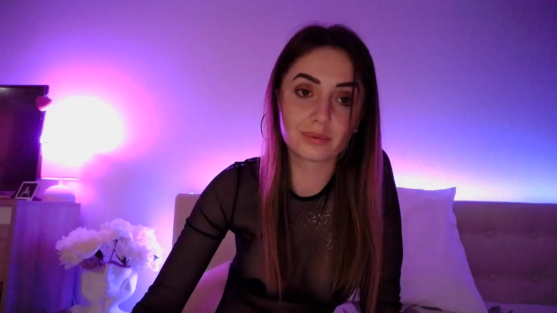 Gallery image thumbnail from Nata_u_friend's myfreecams stream on, 05/26/2024, 21:23 image 7 of 20