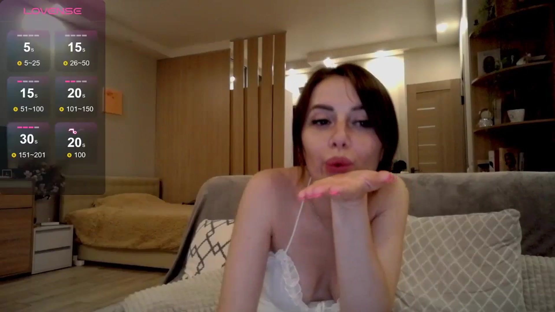 Gallery image thumbnail from Nata_u_friend's myfreecams stream on, 07/04/2024, 24:09 image 8 of 20