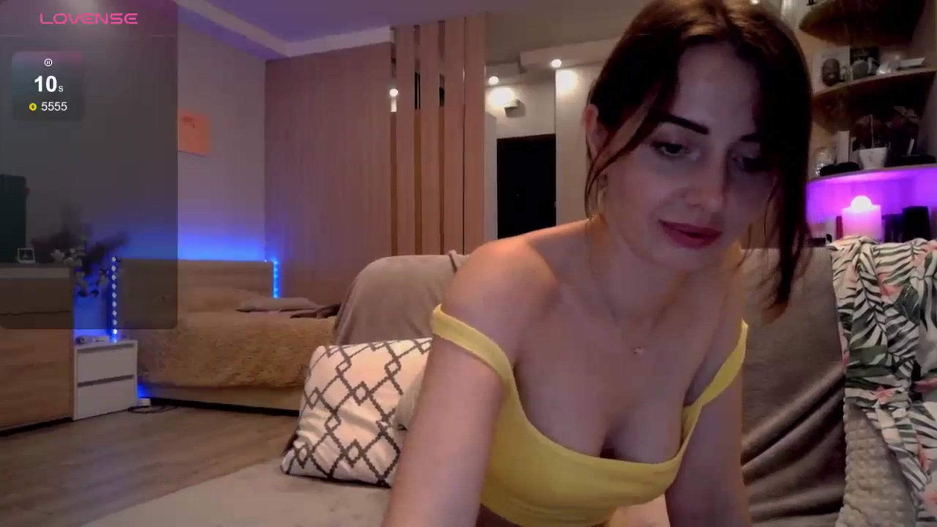 Gallery image thumbnail from Nata_u_friend's myfreecams stream on, 07/05/2024, 21:07 image 9 of 20