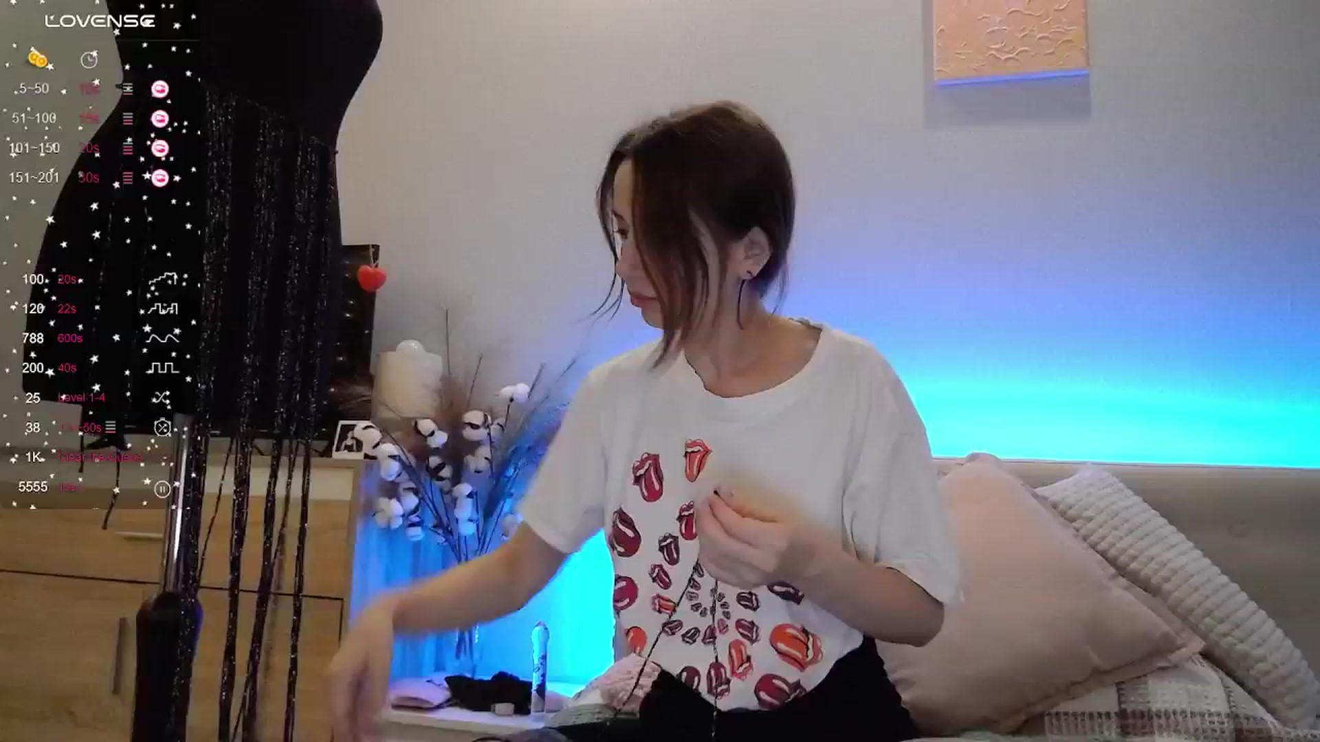 Gallery image thumbnail from Nata_u_friend's myfreecams stream on, 08/03/2024, 03:26 image 2 of 20