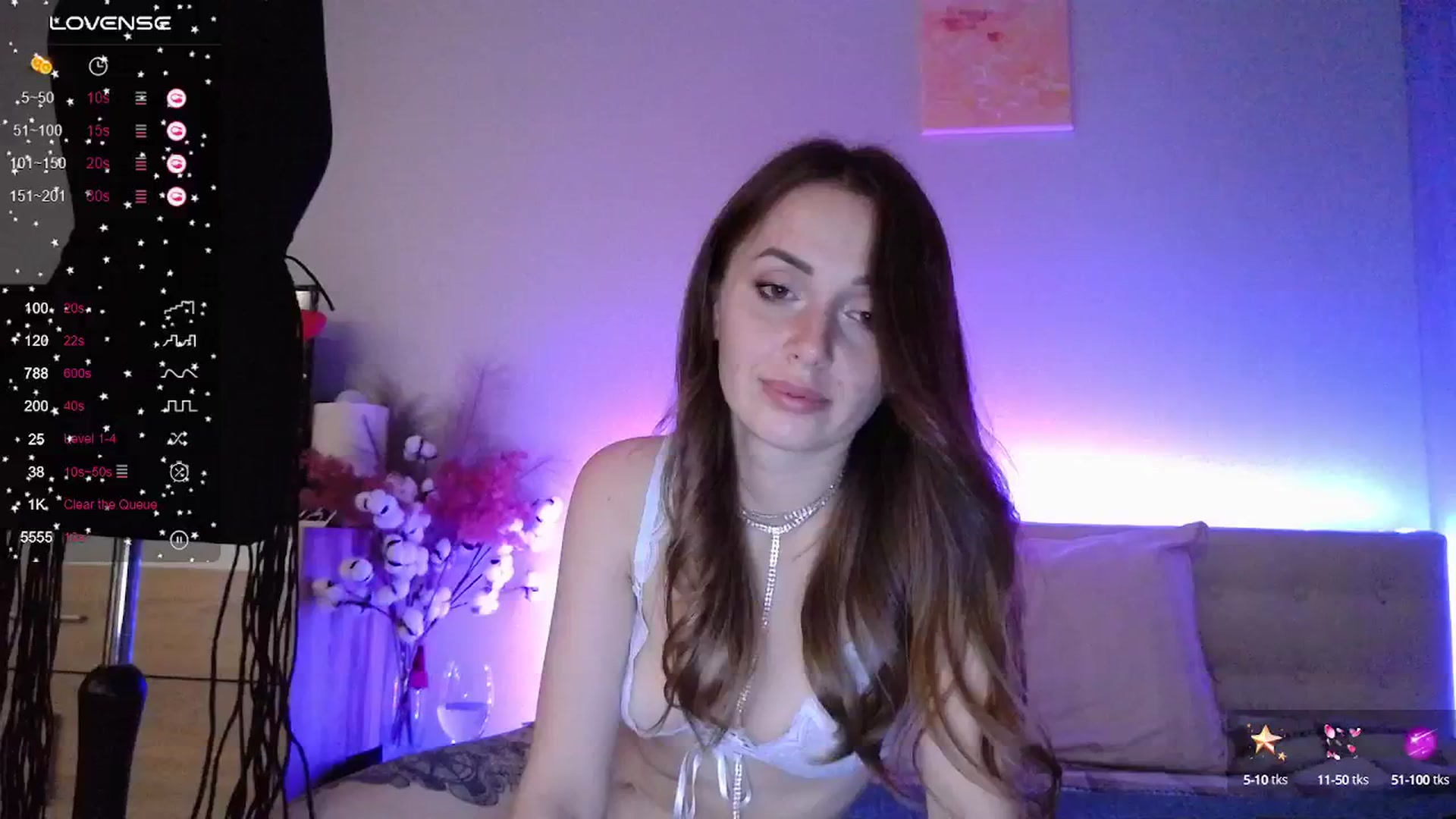 Gallery image thumbnail from Nata_u_friend's myfreecams stream on, 08/08/2024, 01:48 image 6 of 20
