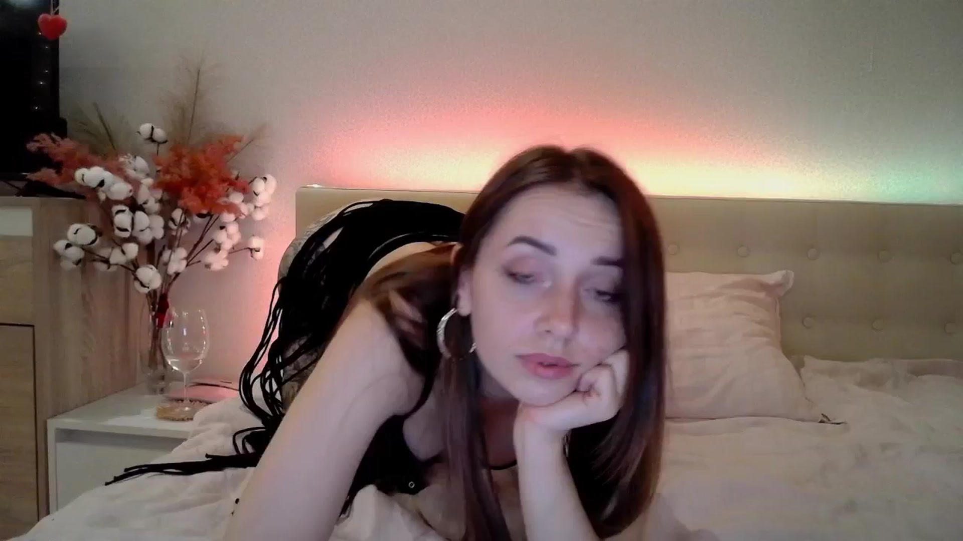 Gallery image thumbnail from Nata_u_friend's myfreecams stream on, 08/09/2024, 24:02 image 9 of 20