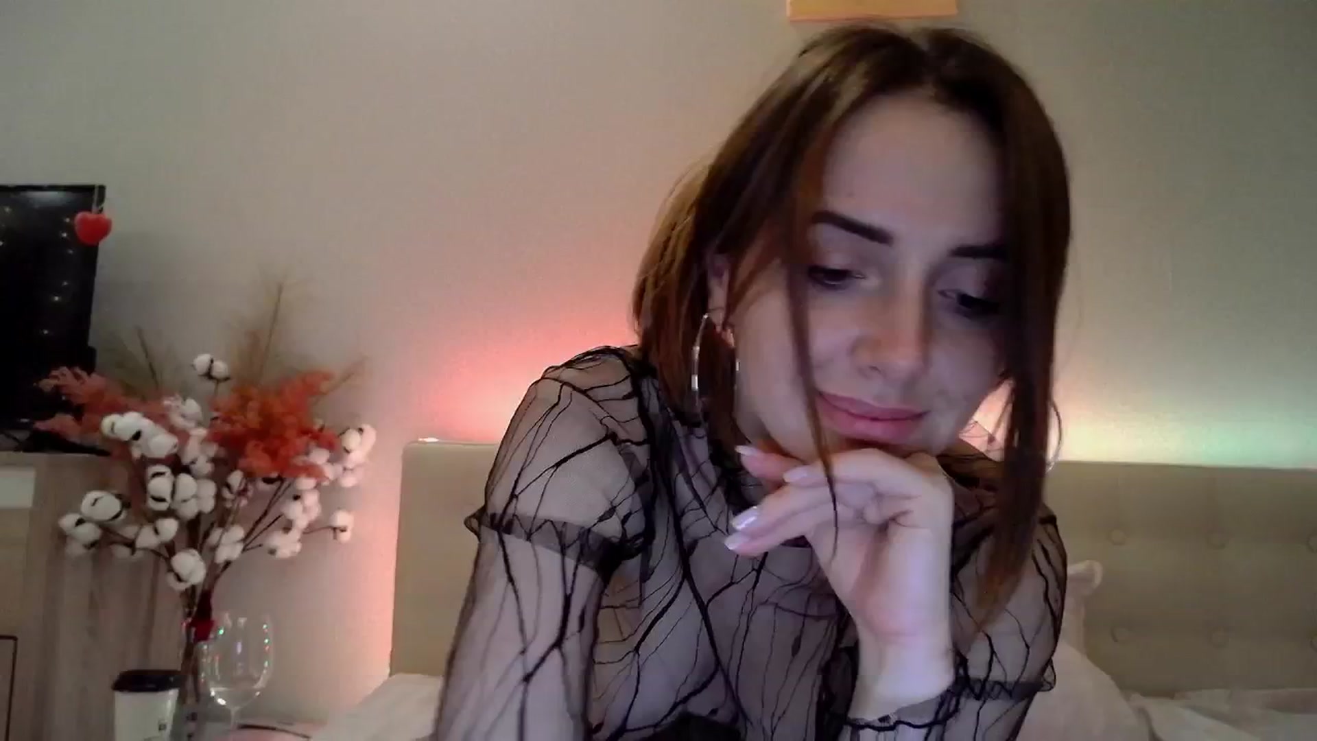 Gallery image thumbnail from Nata_u_friend's myfreecams stream on, 08/09/2024, 24:16 image 20 of 20