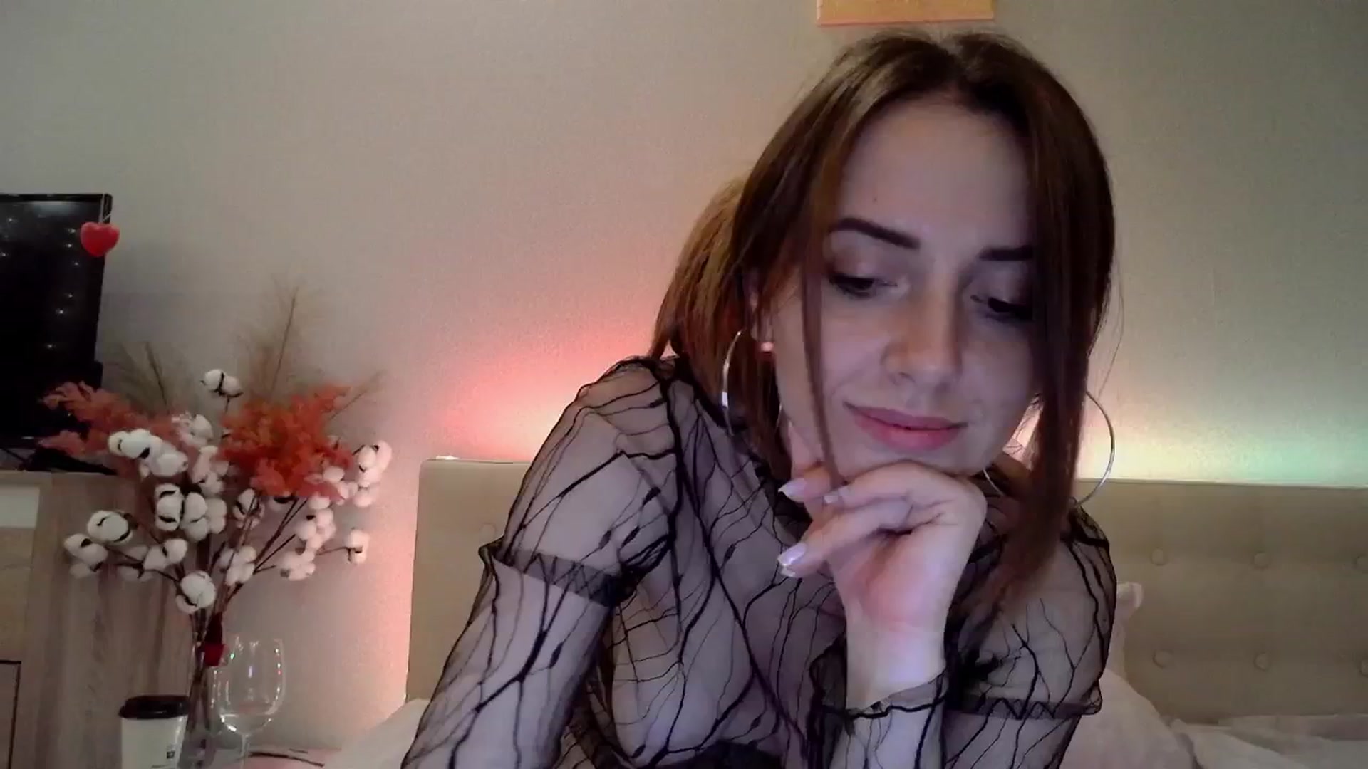 Gallery image thumbnail from Nata_u_friend's myfreecams stream on, 08/09/2024, 24:16 image 17 of 20