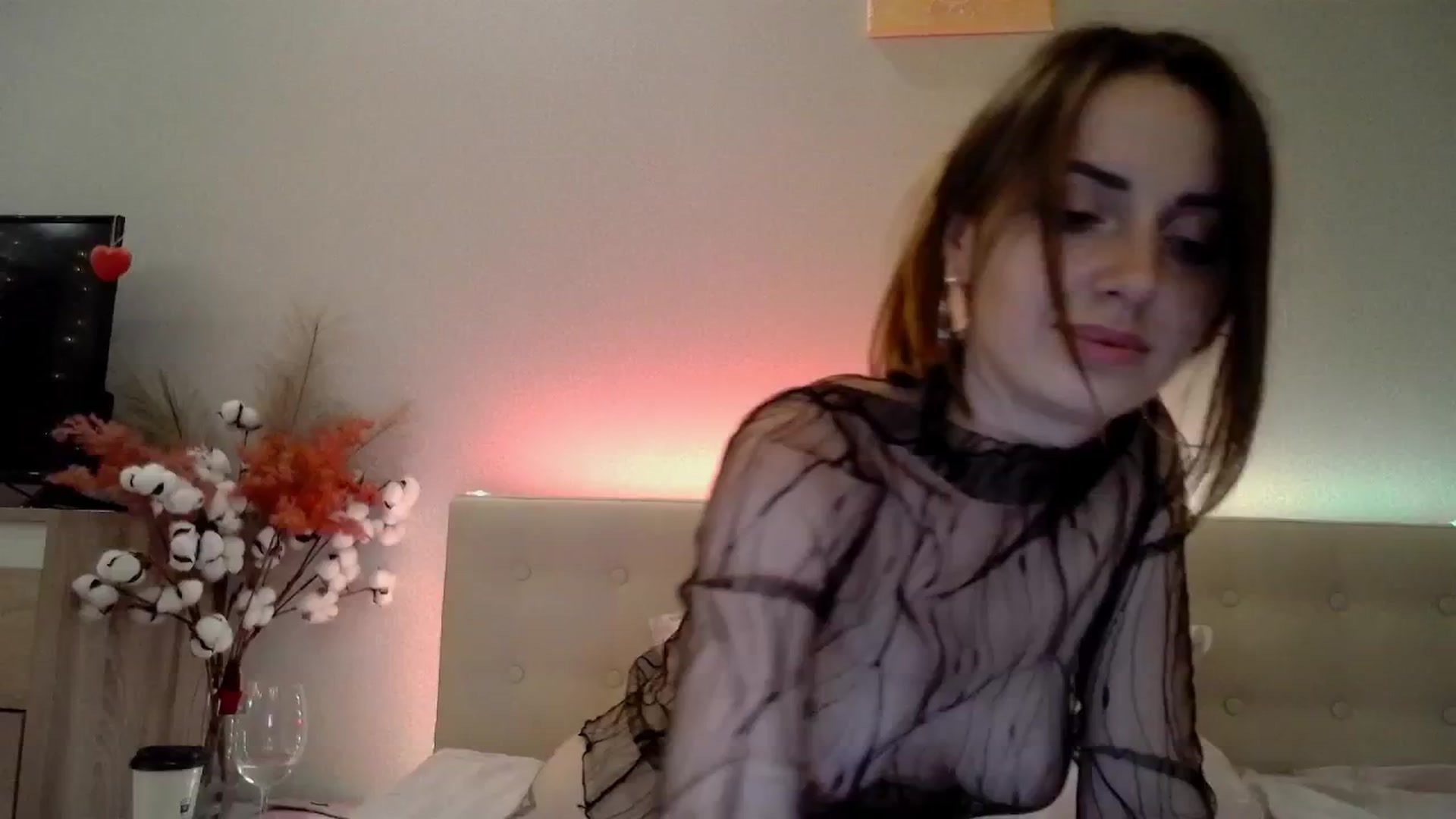 Gallery image thumbnail from Nata_u_friend's myfreecams stream on, 08/09/2024, 24:16 image 13 of 20