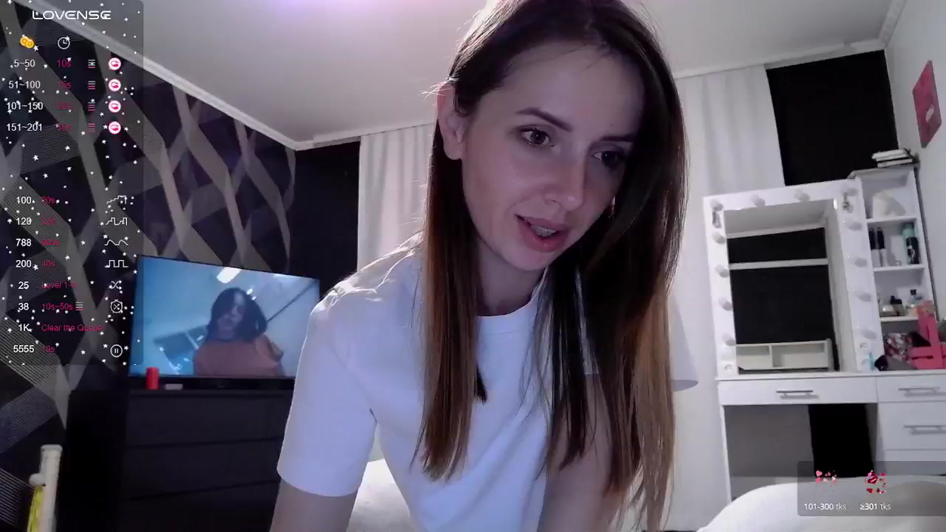 Gallery image thumbnail from Nata_u_friend's myfreecams stream on, 08/31/2024, 21:00 image 9 of 20