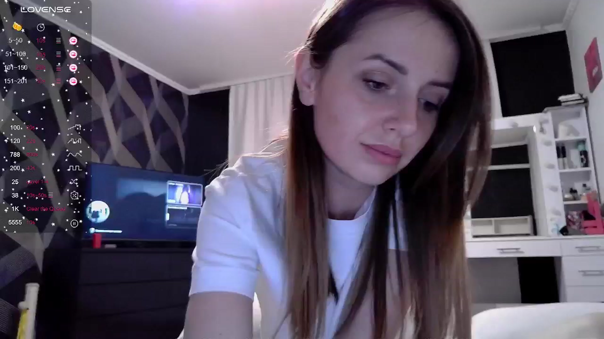 Gallery image thumbnail from Nata_u_friend's myfreecams stream on, 08/31/2024, 21:00 image 8 of 20