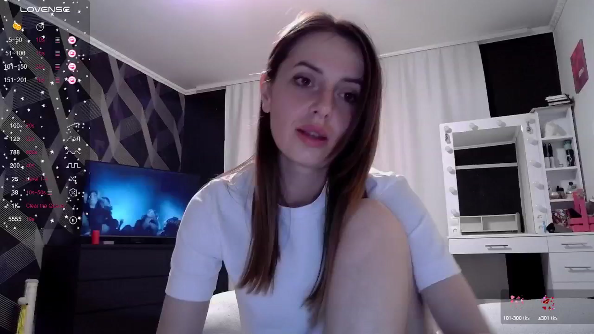 Gallery image thumbnail from Nata_u_friend's myfreecams stream on, 08/31/2024, 21:00 image 17 of 20