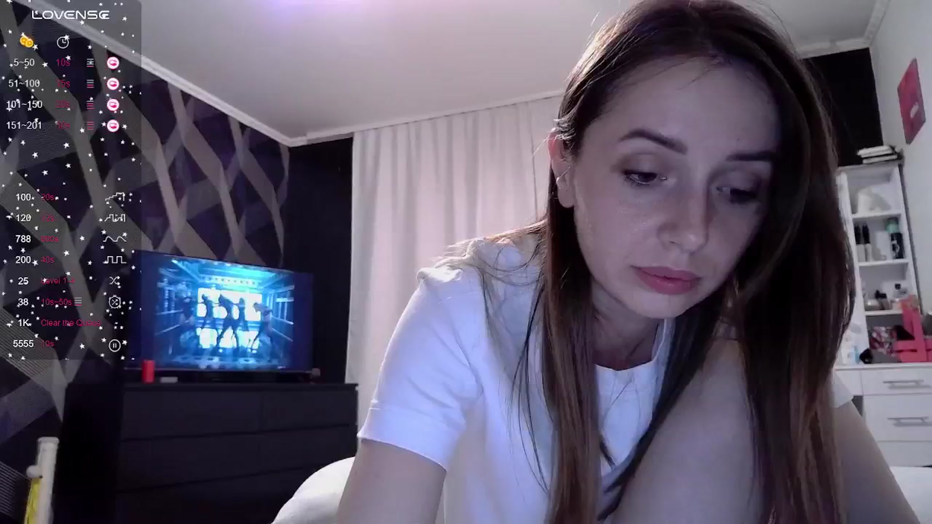 Gallery image thumbnail from Nata_u_friend's myfreecams stream on, 08/31/2024, 21:00 image 18 of 20