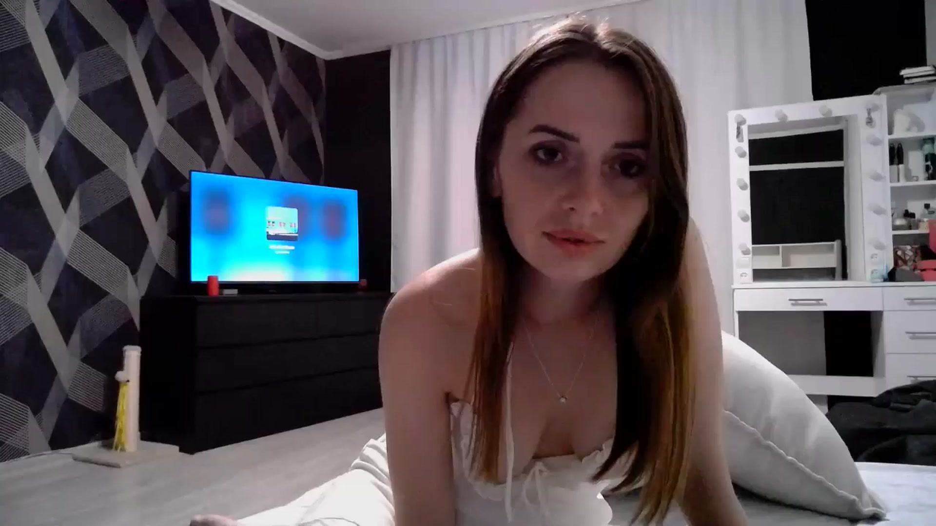Gallery image thumbnail from Nata_u_friend's myfreecams stream on, 09/01/2024, 17:43 image 12 of 20