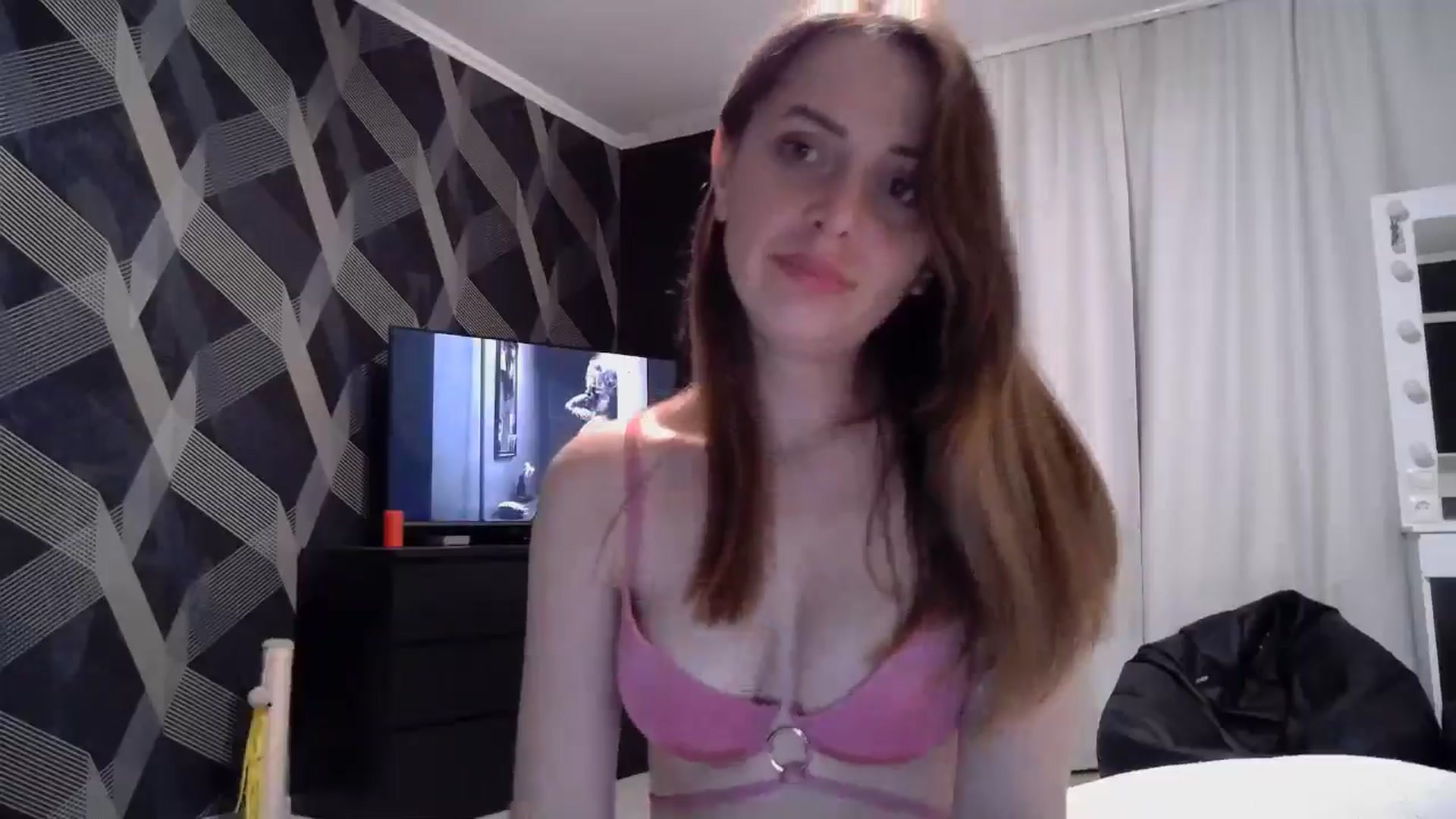 Gallery image thumbnail from Nata_u_friend's myfreecams stream on, 09/04/2024, 23:57 image 7 of 20