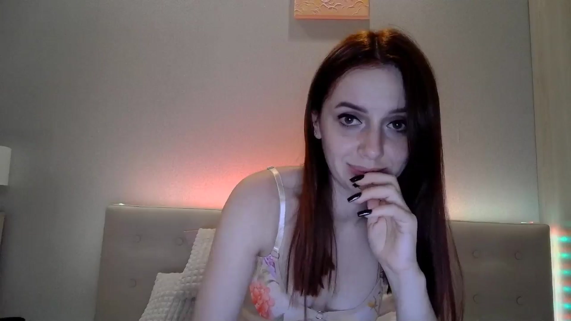 Gallery image thumbnail from Nata_u_friend's myfreecams stream on, 09/09/2024, 24:13 image 3 of 20