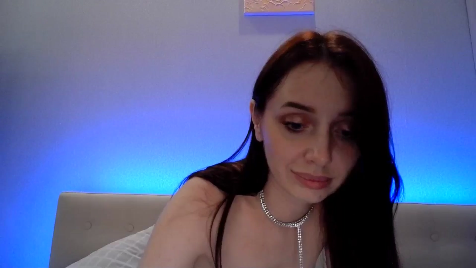 Gallery image thumbnail from Nata_u_friend's myfreecams stream on, 10/17/2024, 20:50 image 19 of 20