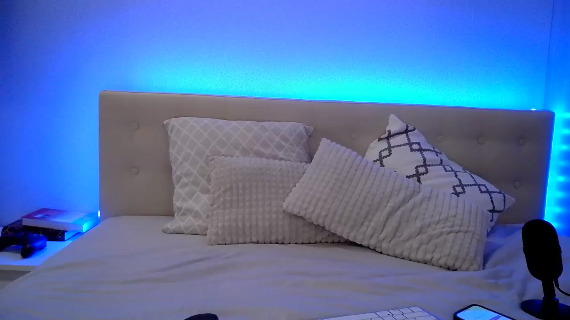 Gallery image thumbnail from Nata_u_friend's myfreecams stream on, 10/18/2024, 19:09 image 20 of 20