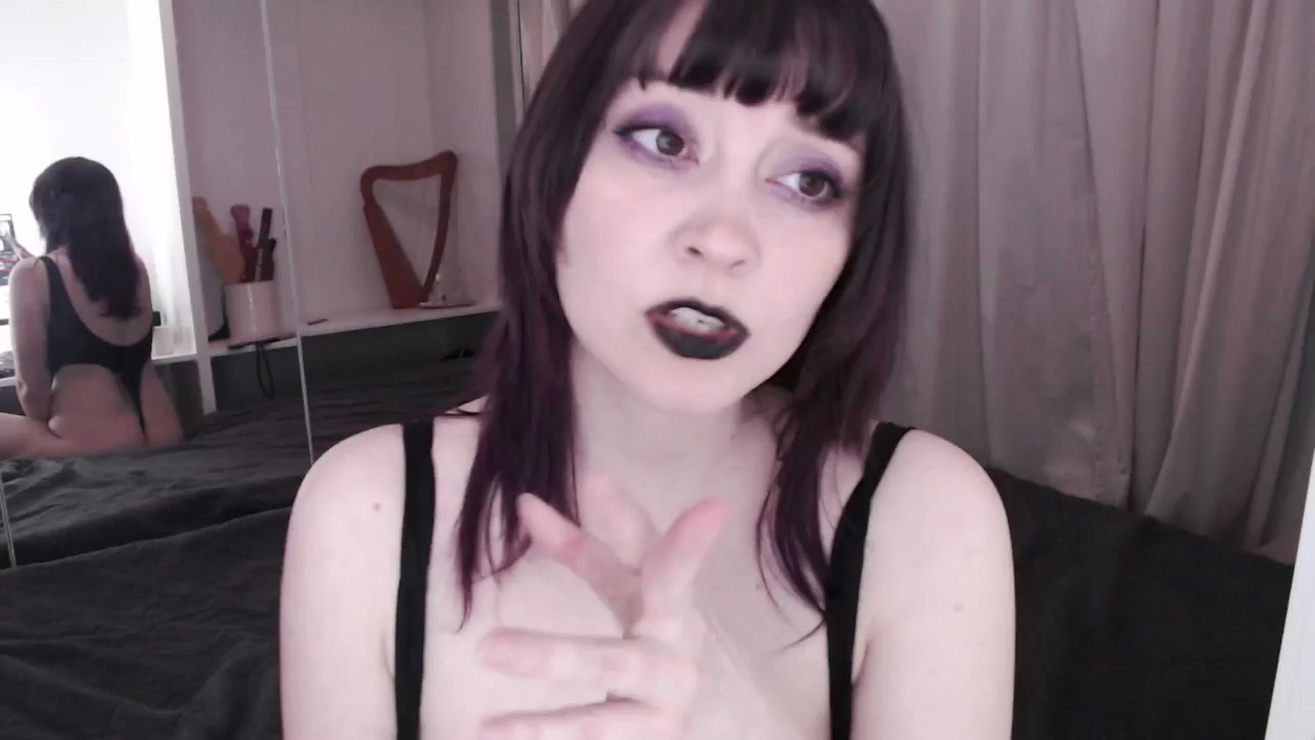 Gallery image thumbnail from NataliaGrey's myfreecams stream on, 04/01/2026, 03:25 image 10 of 20